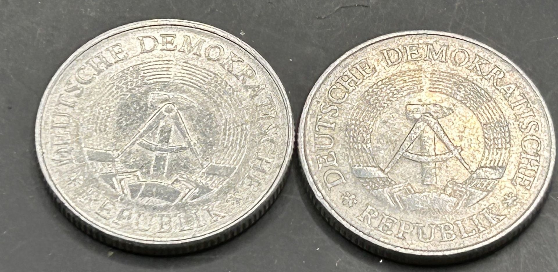 2x 2 Mark DDR, Aluminium, 1975 und 19780 - Bild 3 aus 3