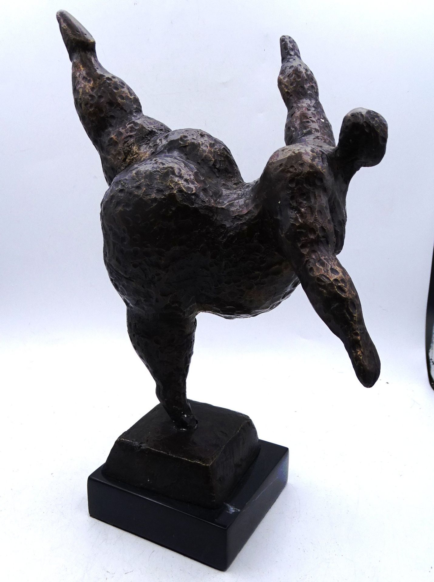 Bronze  "Turnerin" auf Steinsockel, H-26 cm - Bild 2 aus 6