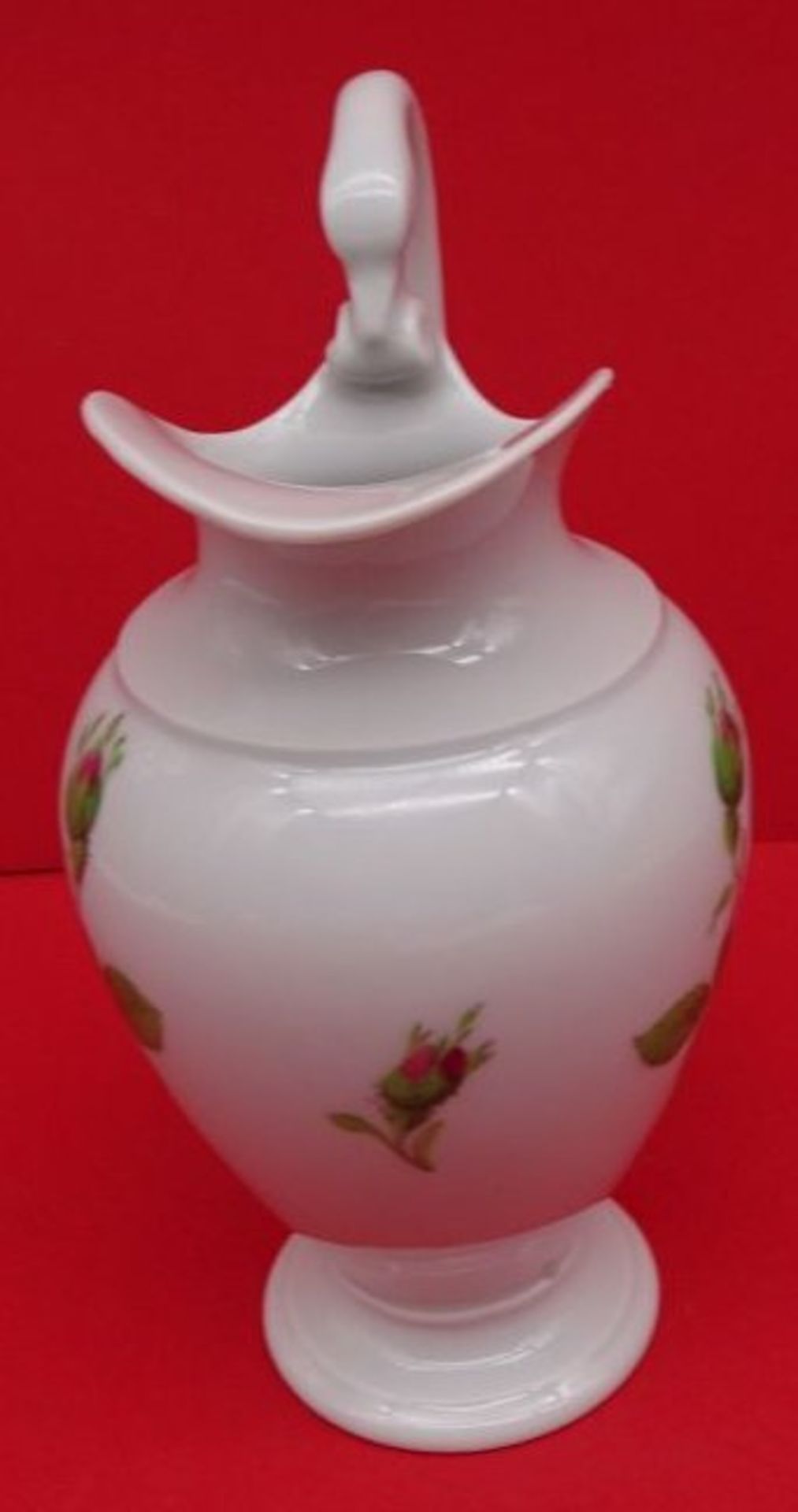 Milchkännchen auf Stand "Meissen" Rote Rose, 1.Wahl, Schwanenhals-Henkel, H-17 cm - Image 3 of 4