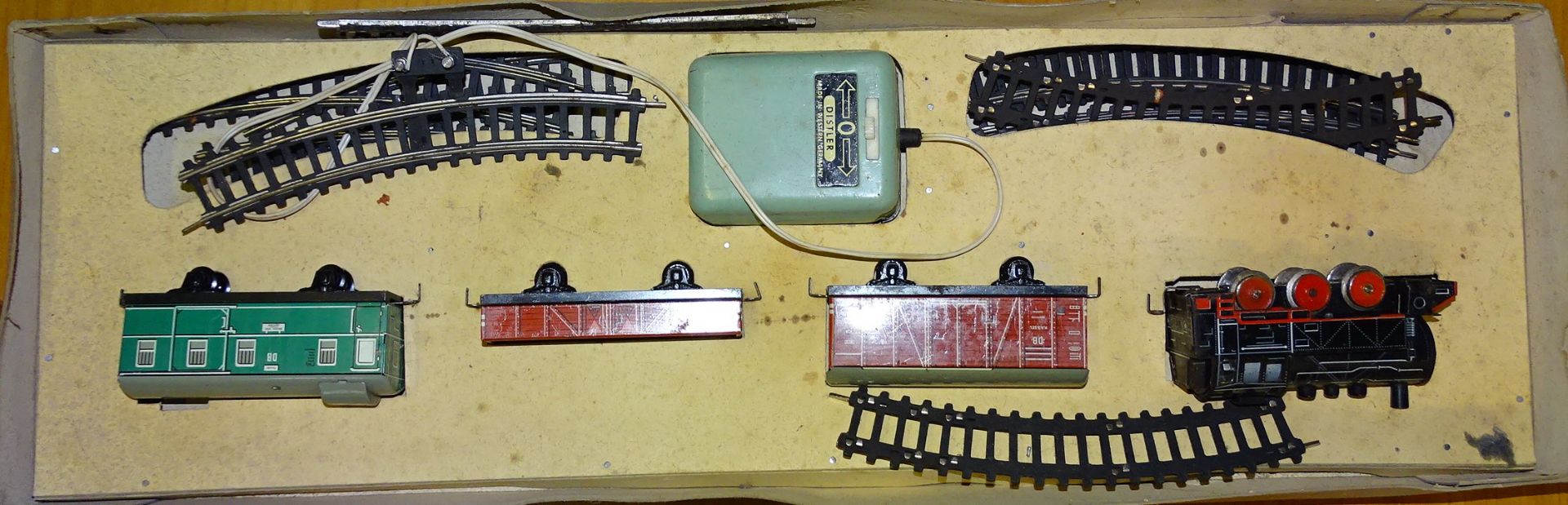 Distler Batterie - Bahn, Spur H0, Alters- und Gebrauchsspuren, Funktion nicht überprüft