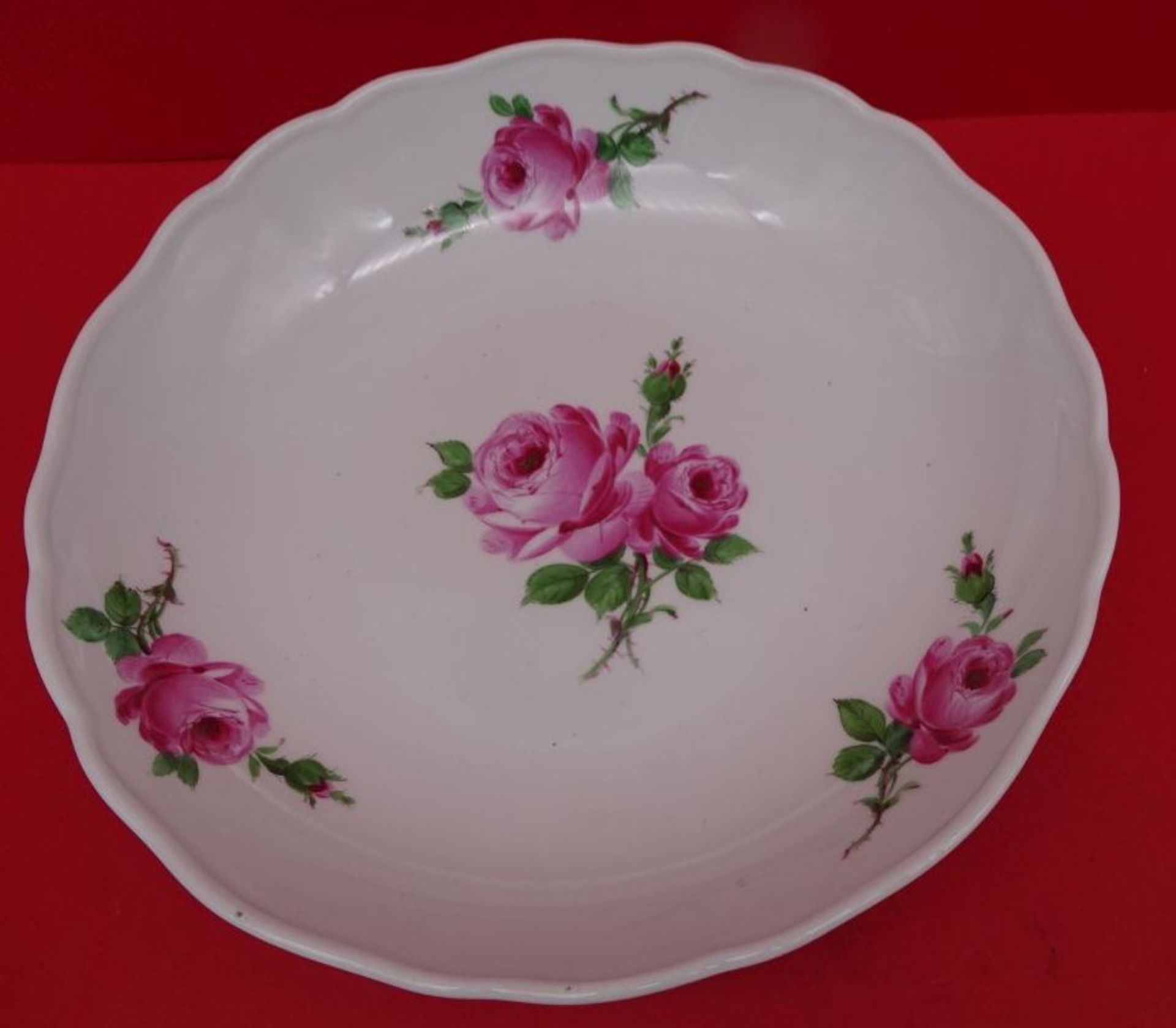 runde Schale "Meissen" rote Rose, 1.Wahl, H-5,5 cm, D-24,5 cm - Image 2 of 5