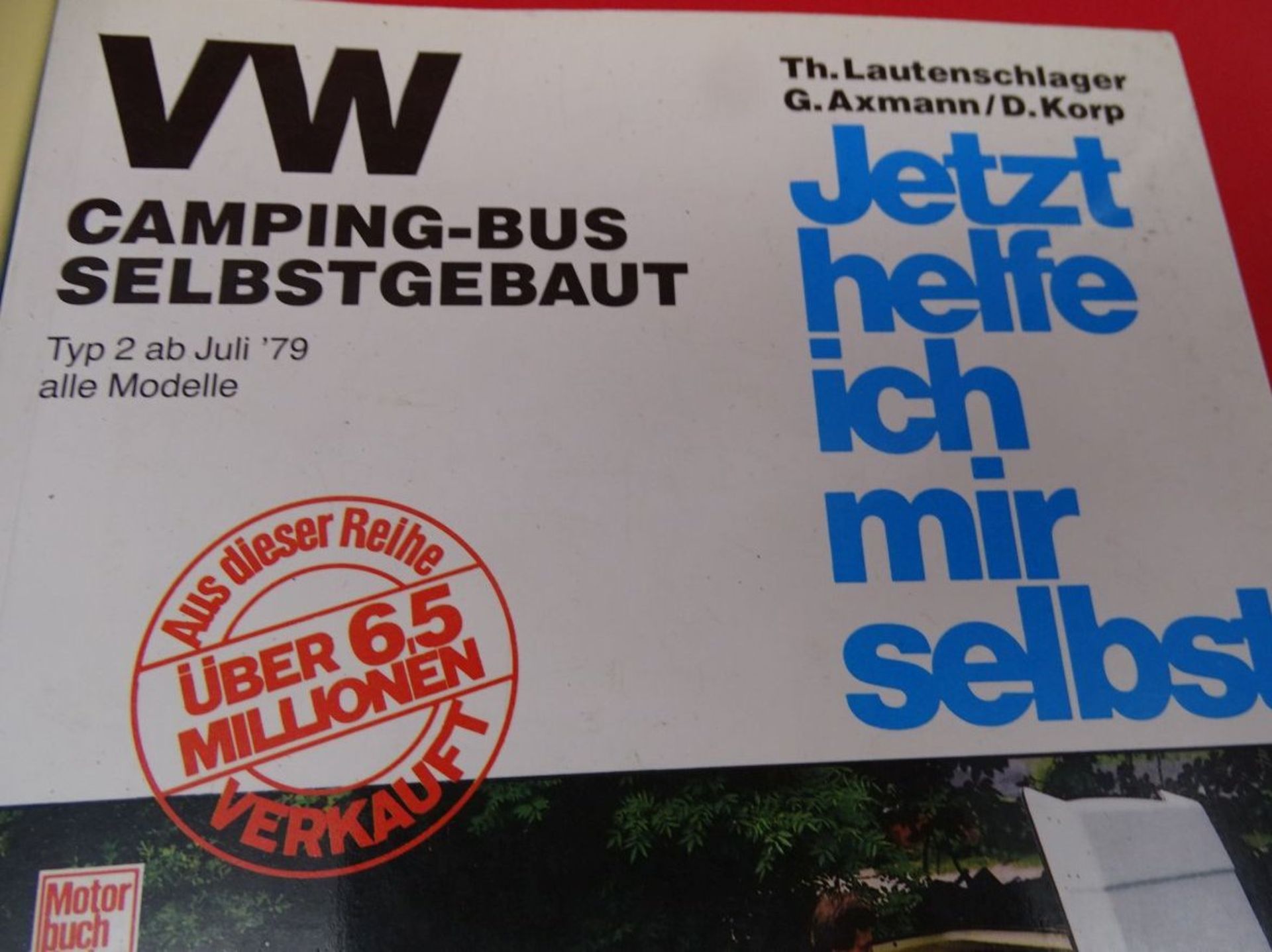 Ravensburger 3D Puzzle "VW Bus" in OVP, anbei 2 Bücher über VW Busse, 1x "Wie helfe ich mir selbst" - Bild 5 aus 9