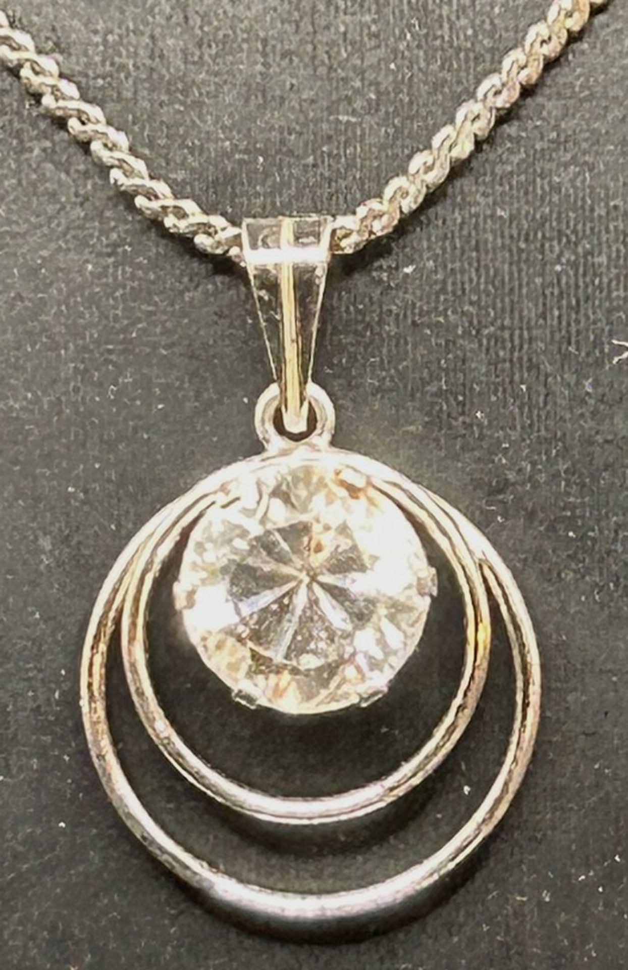 lange Silberkette mit Anhänger, klarer Stein, L-ca. 60 cm, 9,3 gr. - Bild 3 aus 4