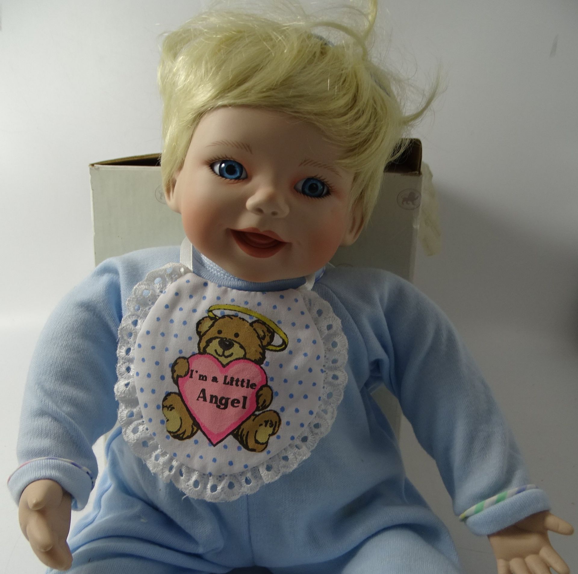 Kathe Hippensteel Puppe in OVP, H-35 cm - Bild 3 aus 5