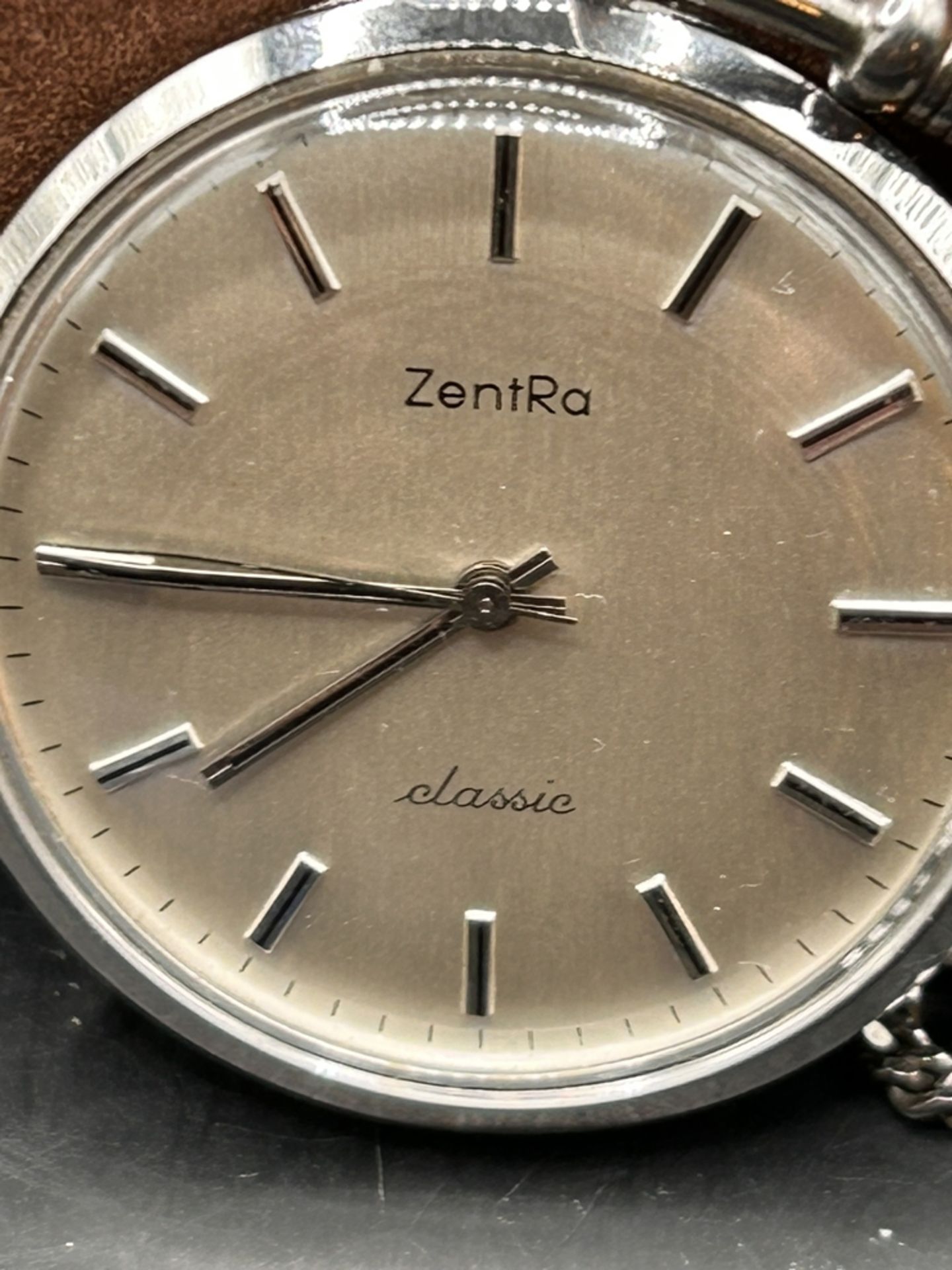 mechan. Frackuhr "Zentra" classic mit Silber-835- Uhrenkette, gut erhalten, Werk läuft - Image 3 of 4