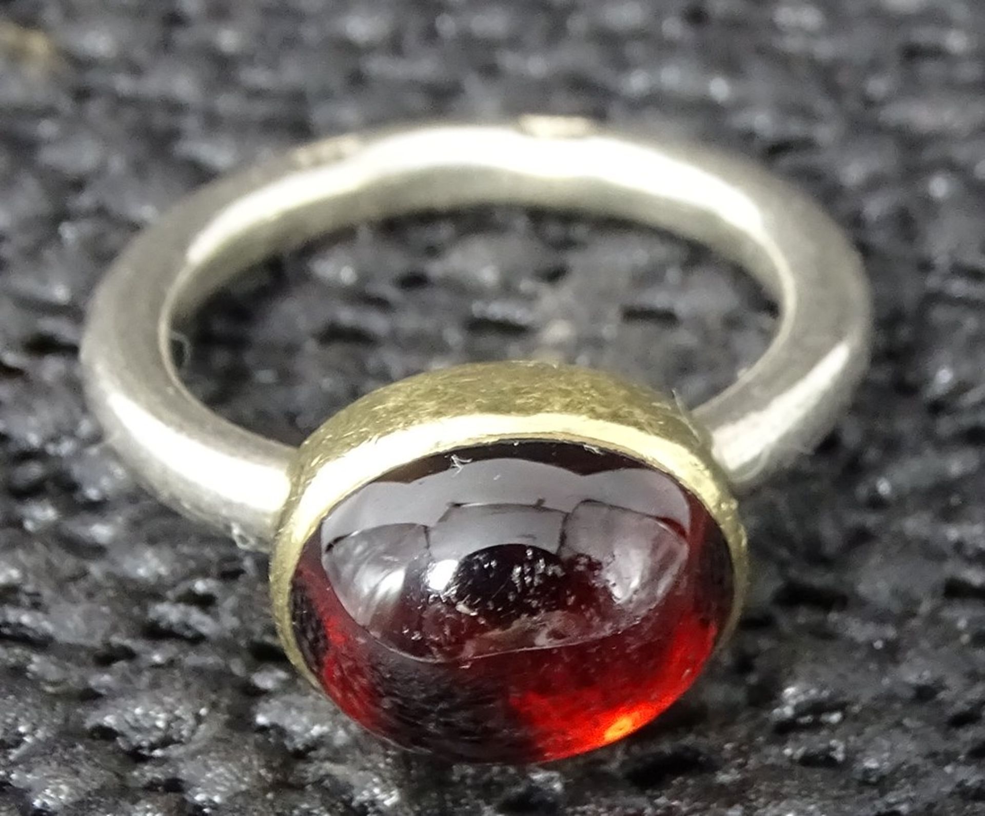 Silberring-925- mit roten Stein, RG 56, 8,1 gr.