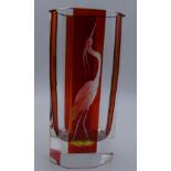 rot/klare Vase, beschliffen mit Reiher, H-18 cm, D-8 cm