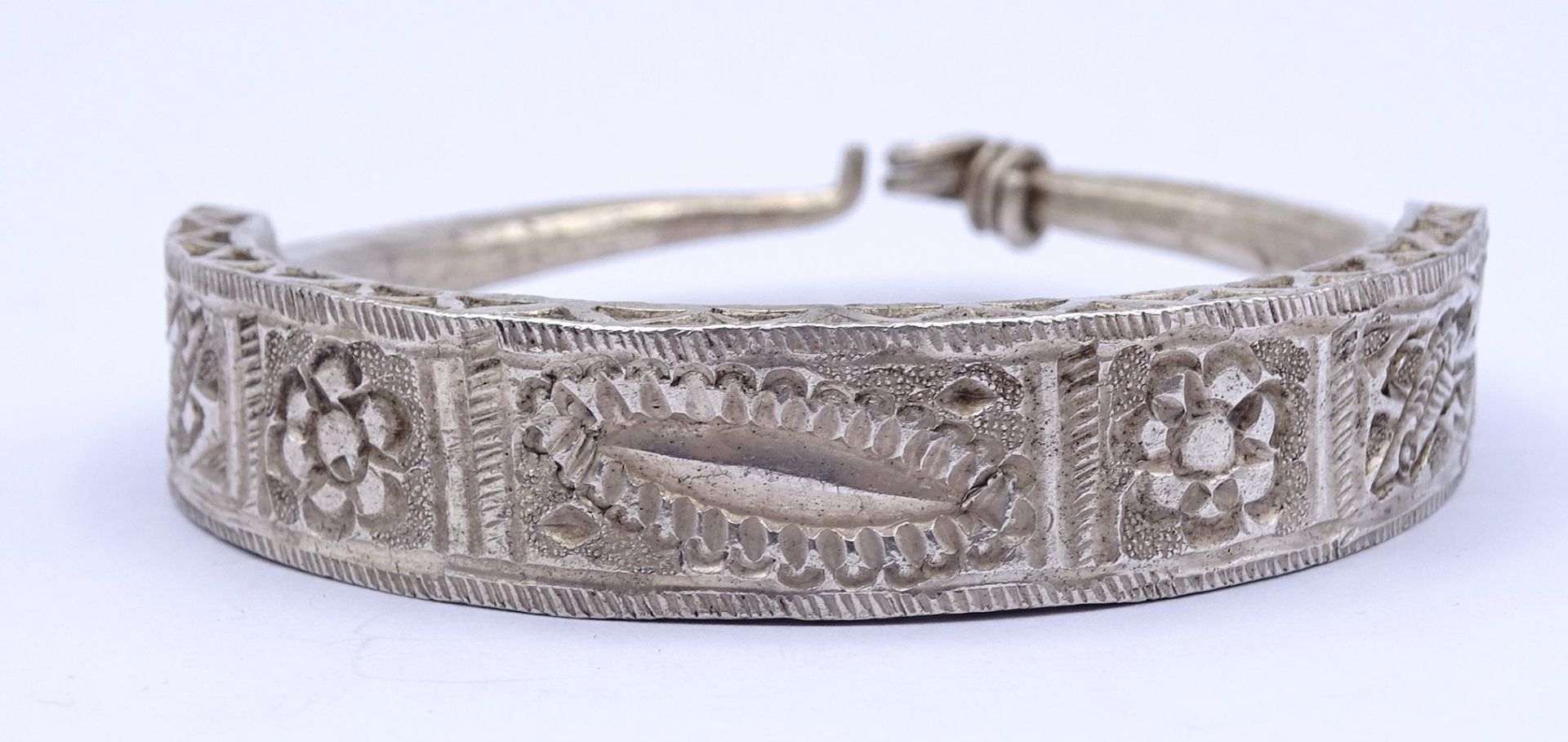 Massives Silber Armband, orientalisch, mehrere Punzierungen, 95g. - Image 3 of 7