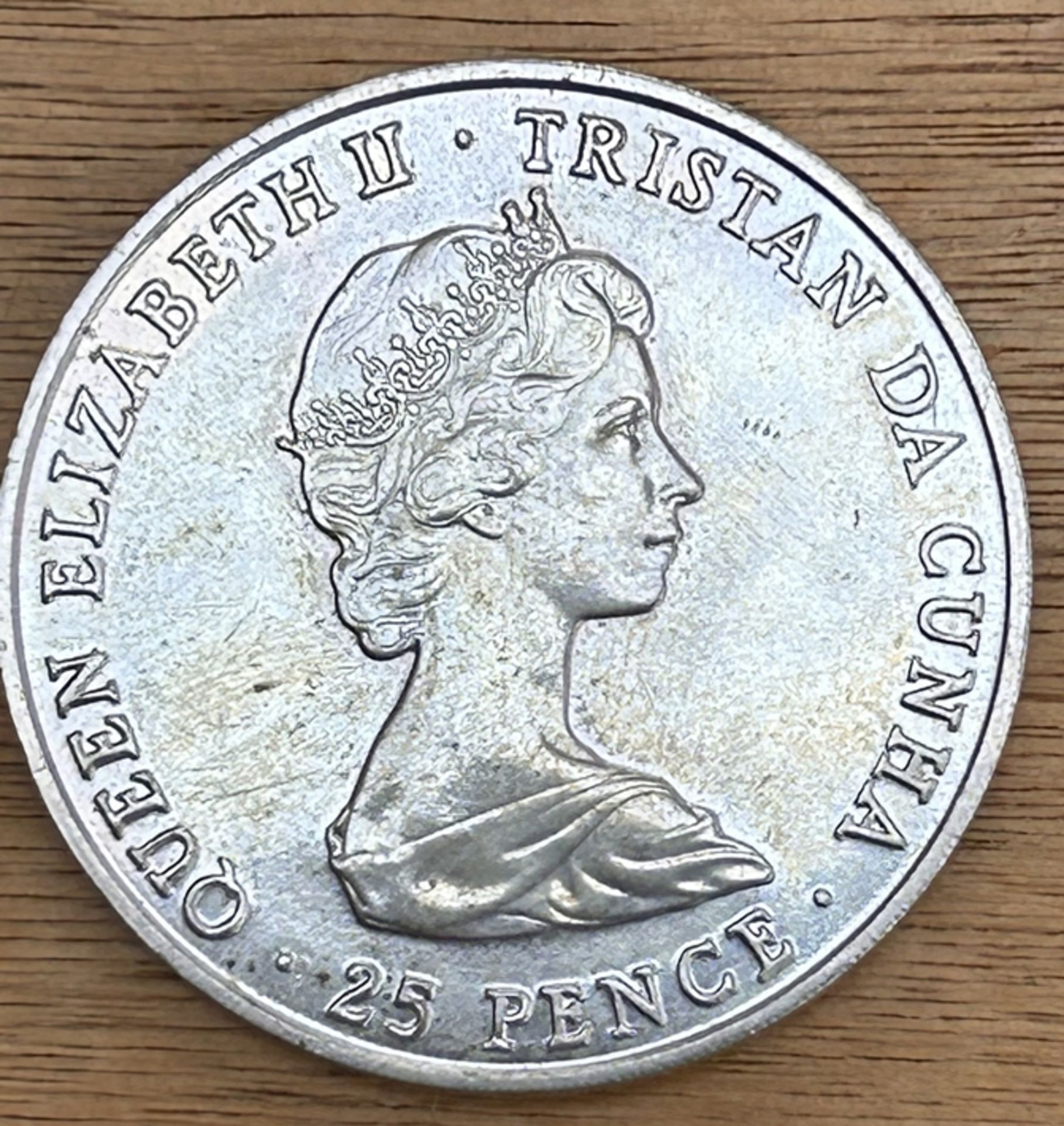 25  Pence-Elizabeth II Queen Muther, 4. Aug. 1980, Tristan da Cunha, Silber-925-, 25,5 gr - Bild 2 aus 2