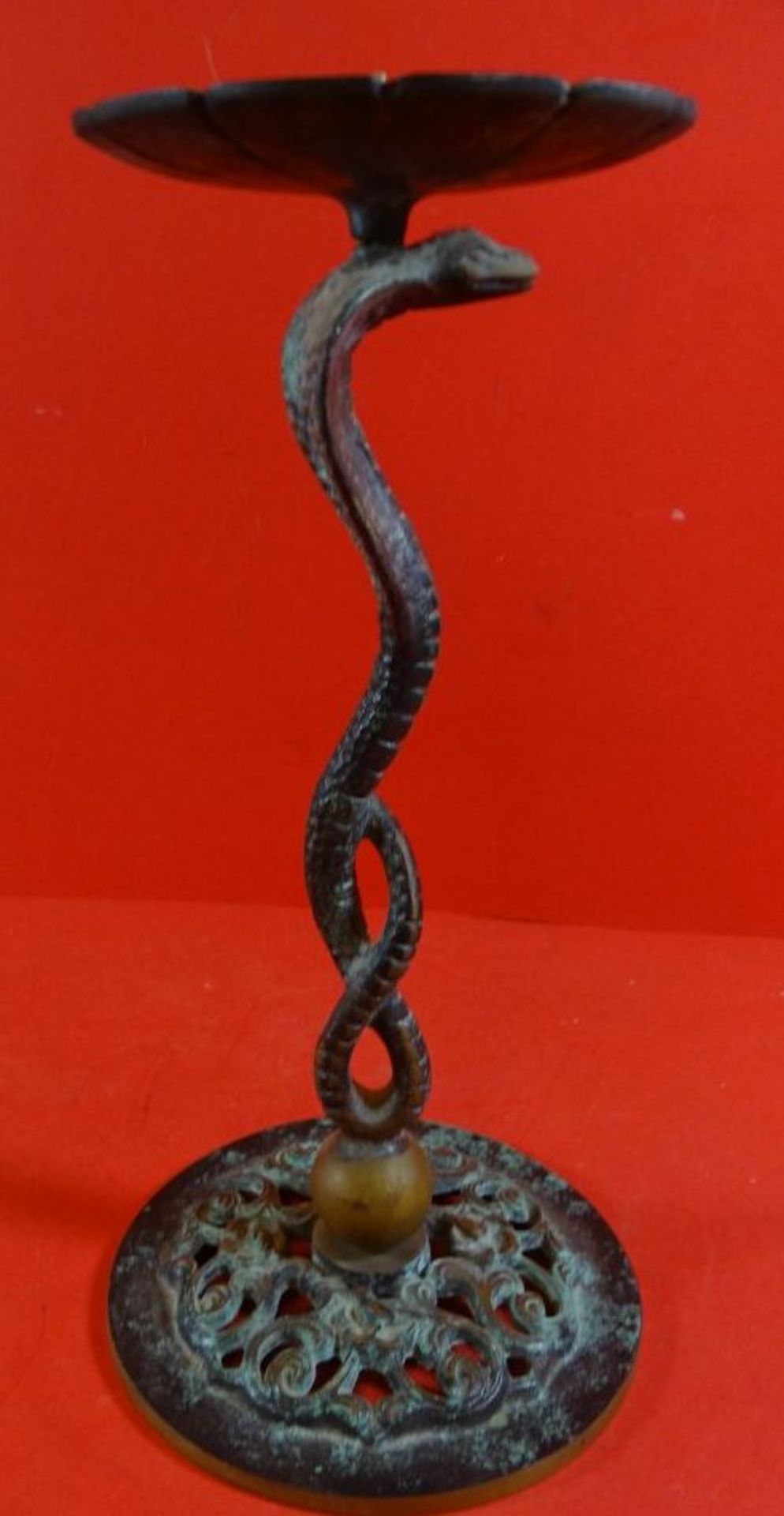 Bronze Kobra als Kerzenhalter, H-26 cm, patiniert - Image 3 of 3