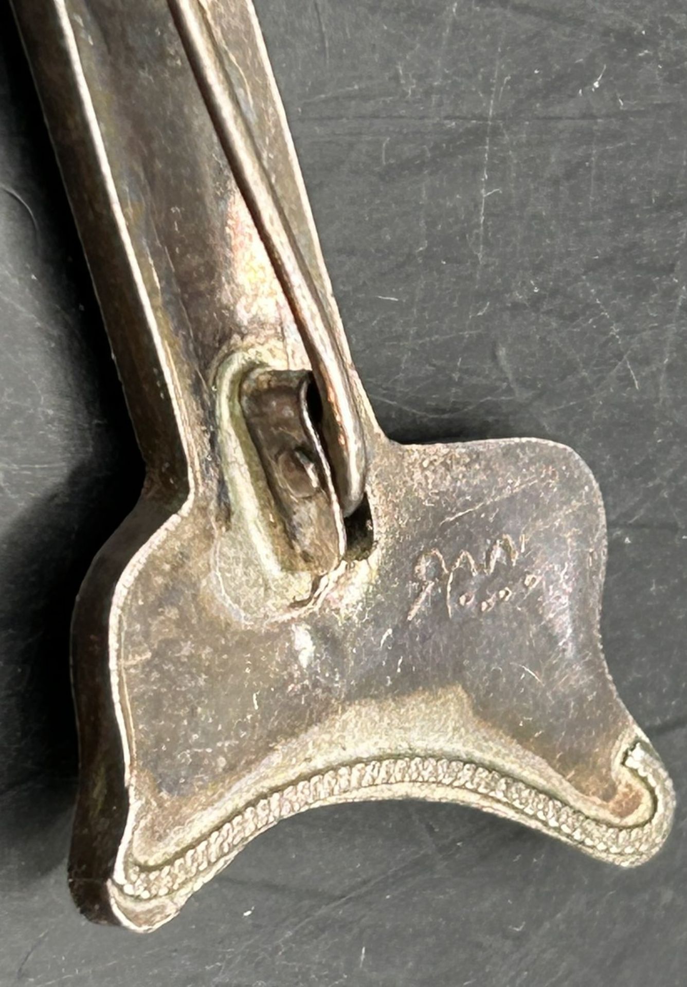 2 tg. Silber-Brosche mit Dolch aus Bein, L-6,5 cm, 6,2 gr. arabisch bezeichnet? - Bild 4 aus 5