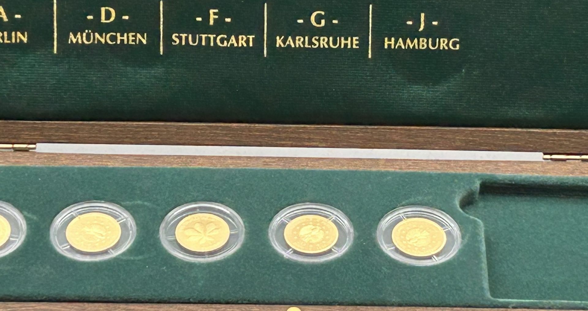 5x  20 Euro  Goldmünzen-999-, Serie der Deutsche Wald, je 3,89 gr. (1/8 Unze) in 2000 Auflage, zus. - Bild 7 aus 8