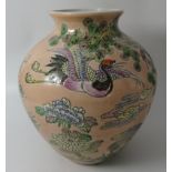 gr. bauchige China Vase, Hong Kong, H-26 cm, D-23 cm