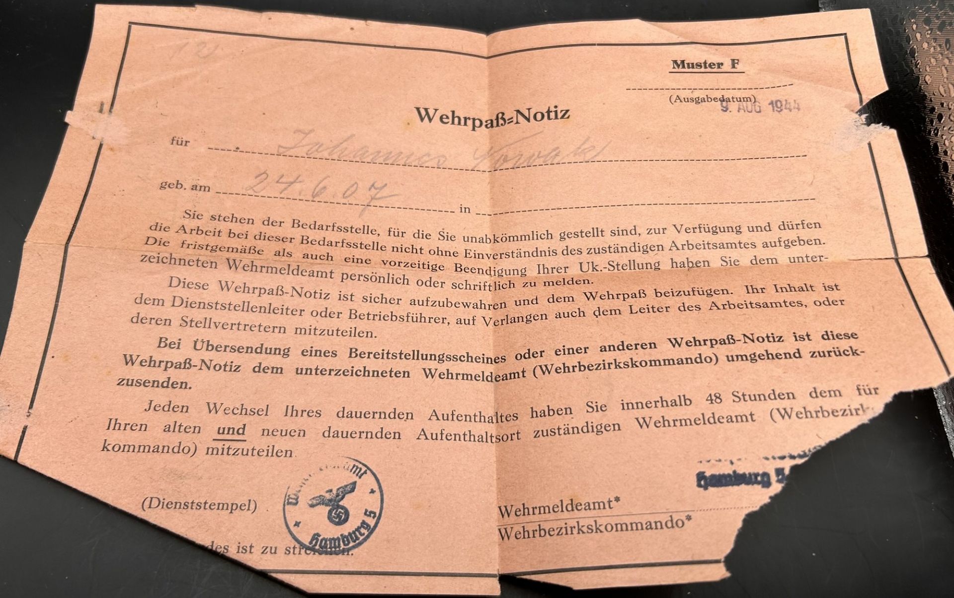 Wehrpass von 1939 mit Wehrpass-Notiz, Altersspuren - Bild 5 aus 5