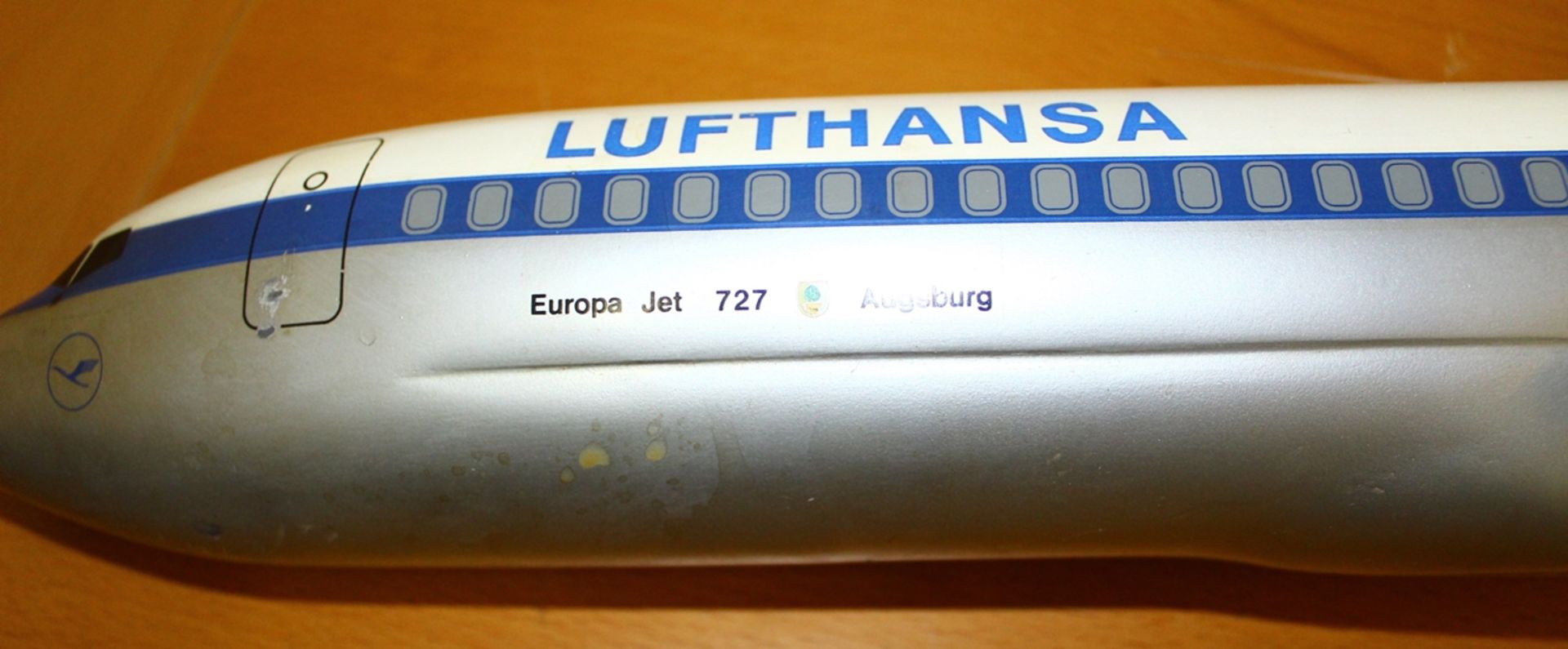 grosses Flugzeug-Rumpf Modell einer Lufthansa Boening 727-Augsburg, Metall, Flügel fehlen, L-90 cm, - Image 5 of 7