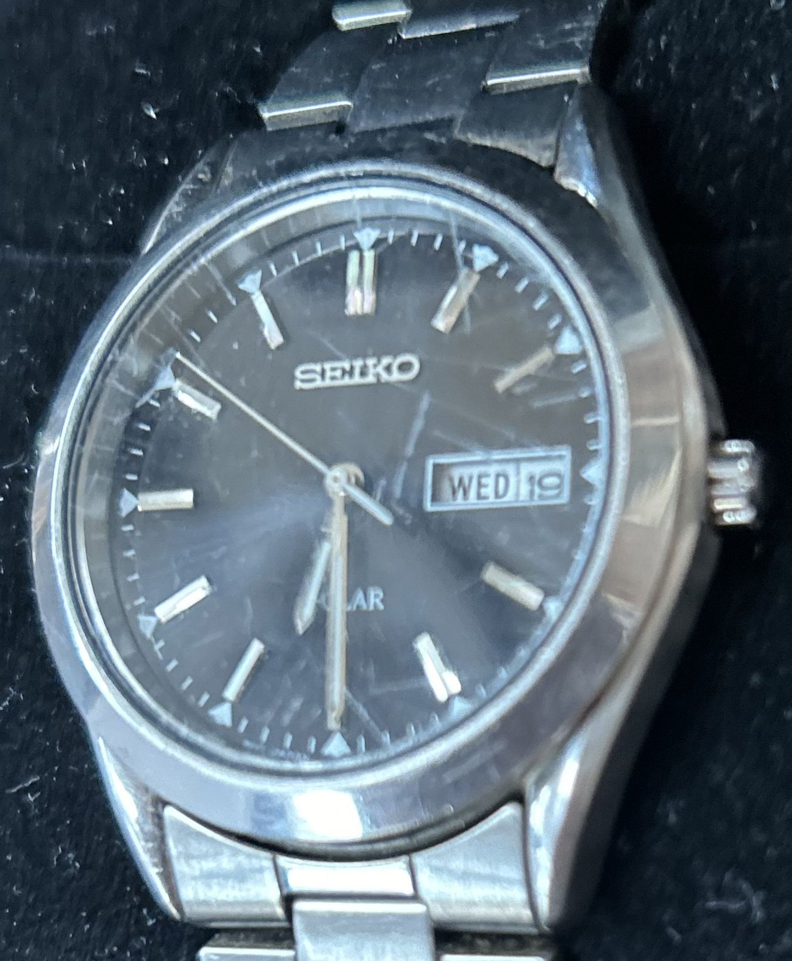 Solar Uhr "Seiko" in orig. Karton, Nr. 344739, V-1580AB0, guter Zustand, orig. Stahlband, Werk läu