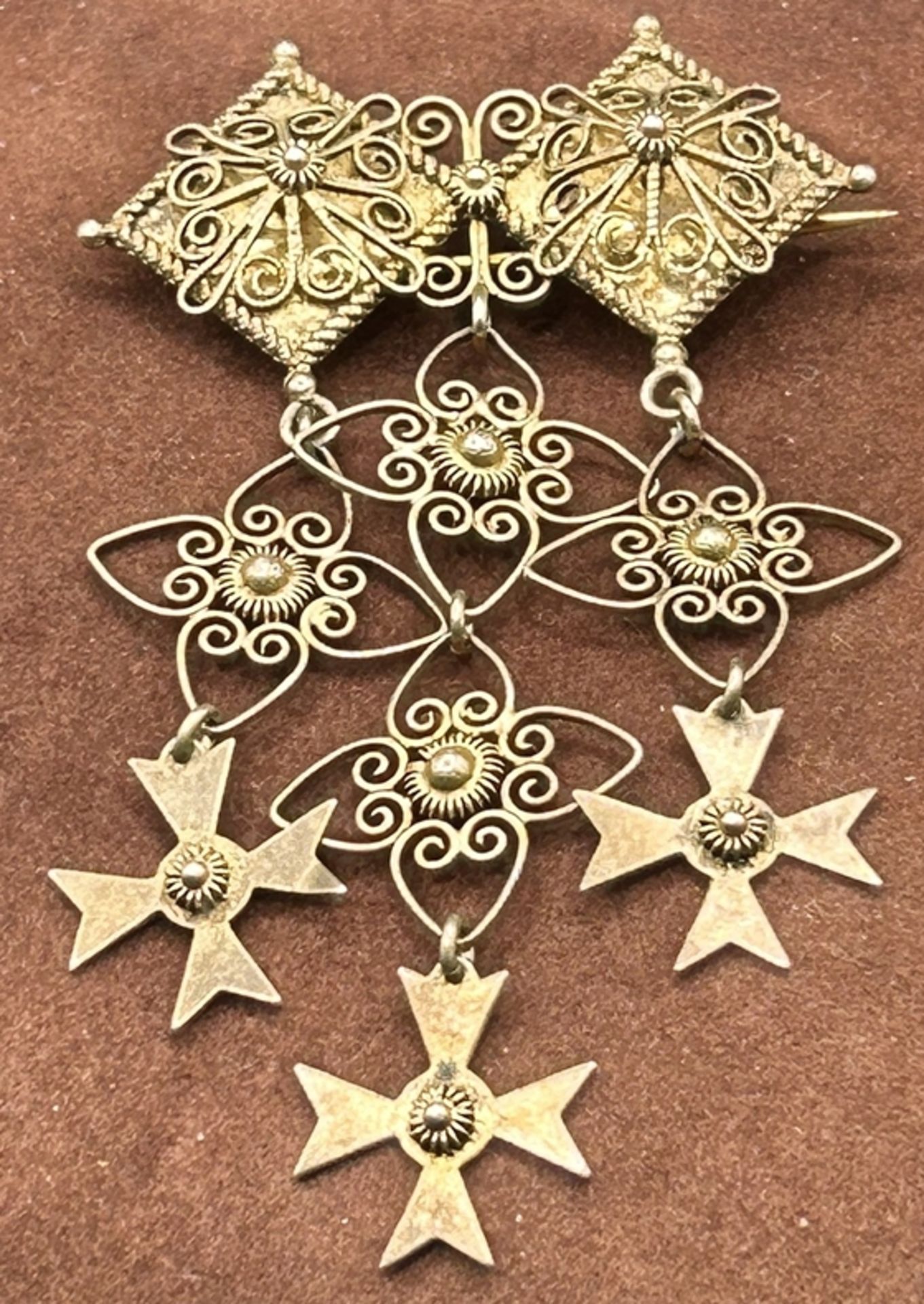 gr. Brosche mit 3 Kreuzanhängern, Silber-830- vergoldet, L-ca. 8 cm, B-5 cm,13,4 gr.  gemarkt "K.R.