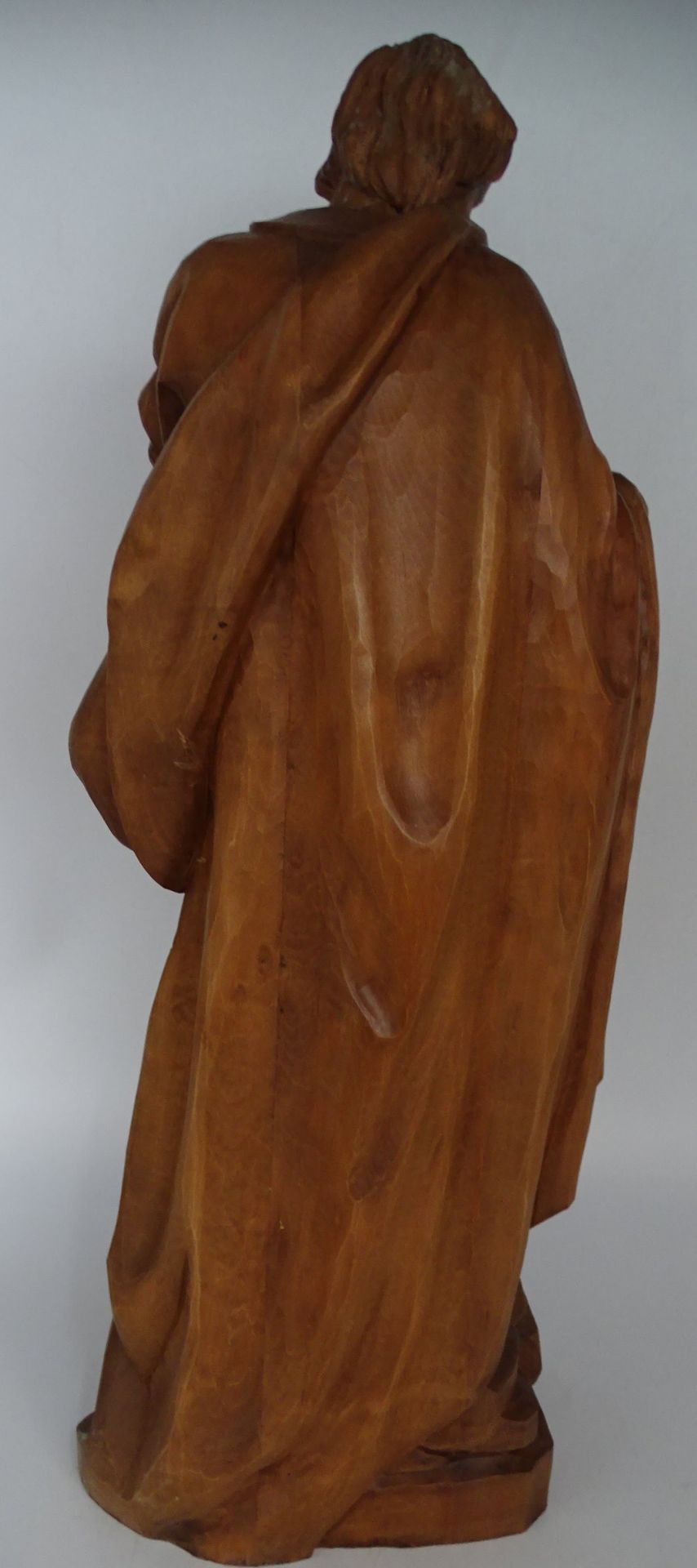 Holzskulptur "Evangelist Hl. Mathäus mit Buch", H-62 cm - Bild 5 aus 7