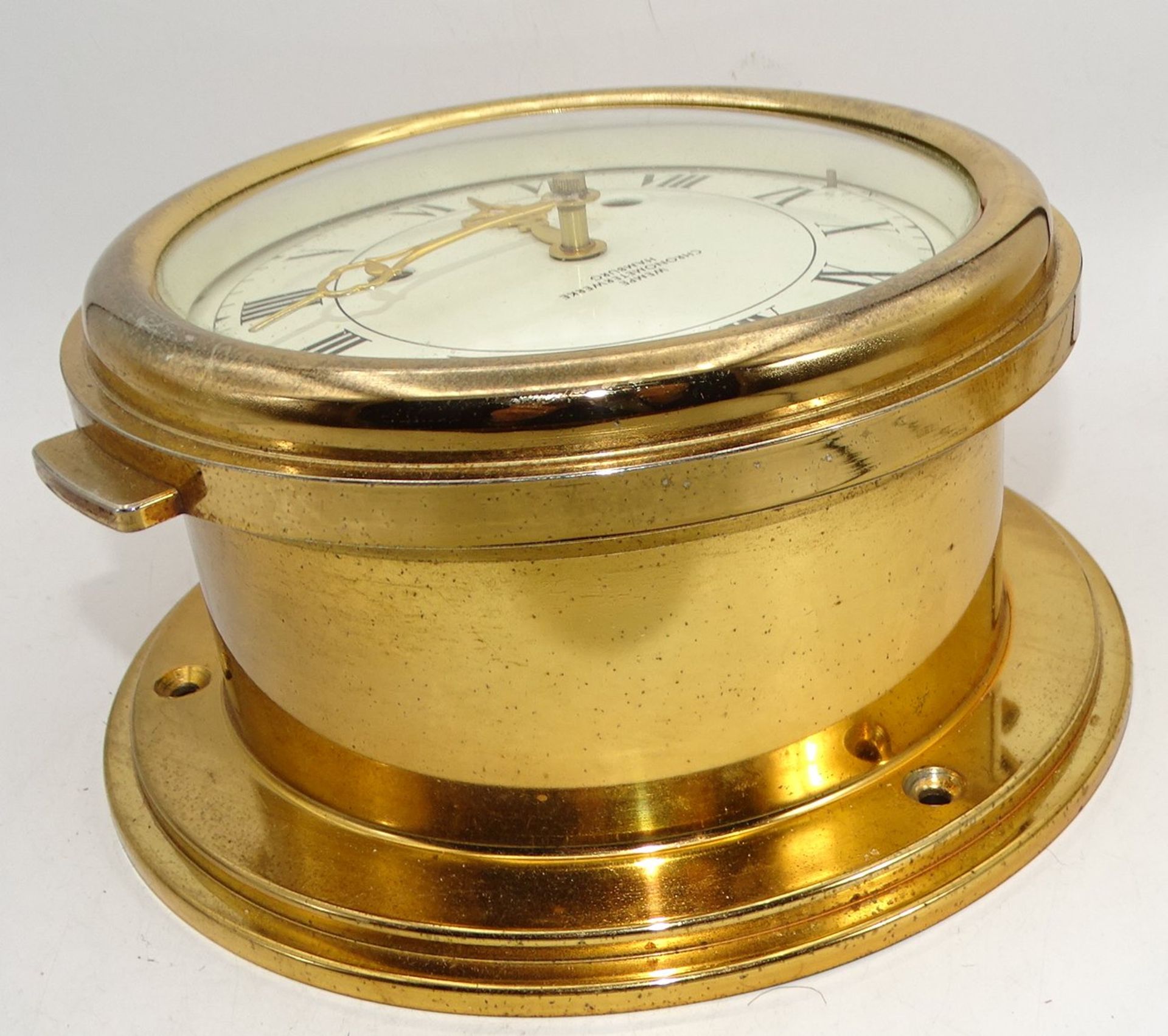 gr. Messing Schiffsuhr "Wempe Chronometerwerke Hamburg" bezeichnet, Batteriewerk, D-ca. 19 cm, T-10 - Bild 3 aus 4