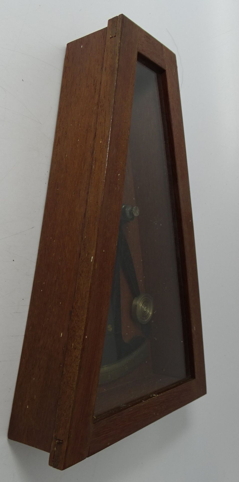 historischer Krängungsmesser in Holzkasten, H-6 cm, 30x18 cm - Bild 2 aus 3