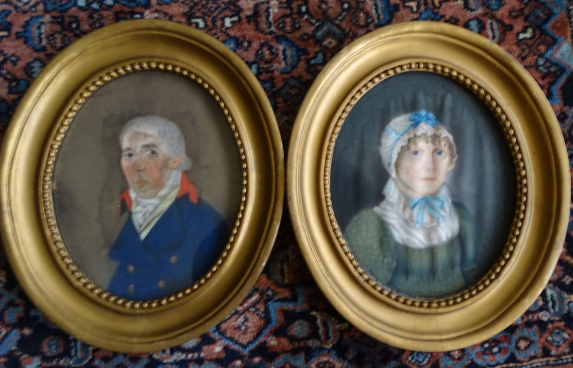 Paar anonyme Biedermeierportraits, Herr und Frau Knochenhauer  aus Oldenburg, oval  gerahmt/Glas, R