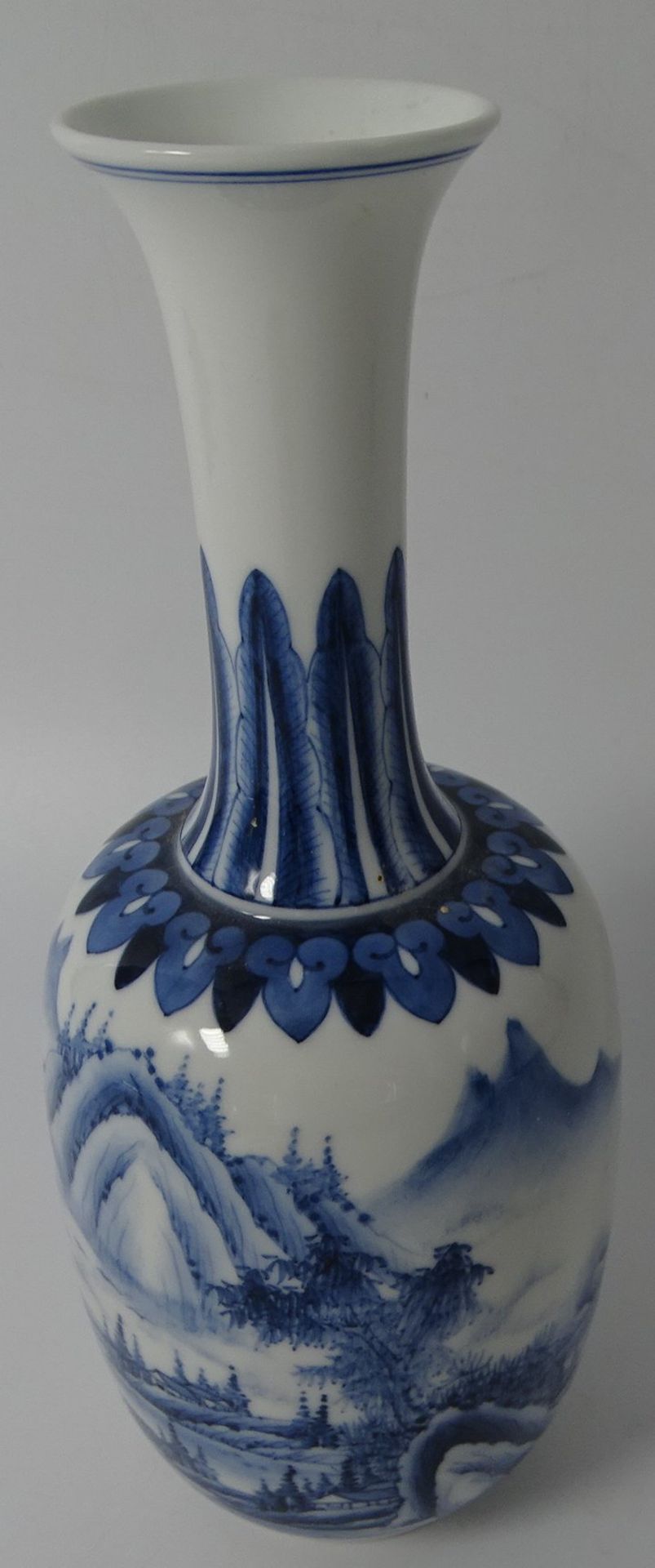 kl. China-Vase, Blaumalerei, H-20 cm - Bild 3 aus 4