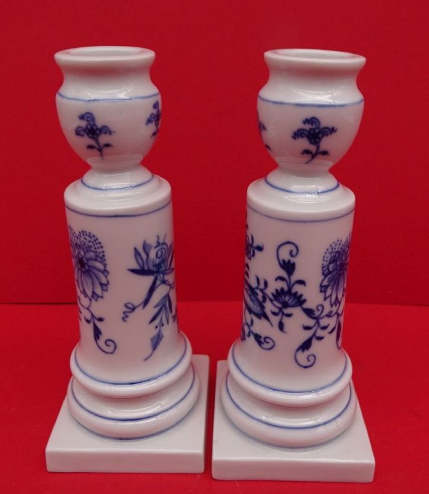 2x Kerzenhalter "Meissen" Zwiebelmuster, H-15 cm, 1.Wahl