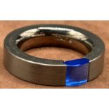 Titan-Ring "Syros" mit blauen Stein, RG 54, Neuware, 5.2 gr.