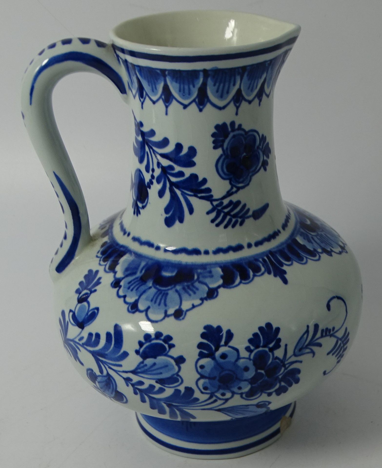 3 Teile Delft mit Blaumalerei Delft Vase mit Blaumalerei, H.-21 cm, Krug , Stand mit Abplatzer, H-1 - Bild 7 aus 12
