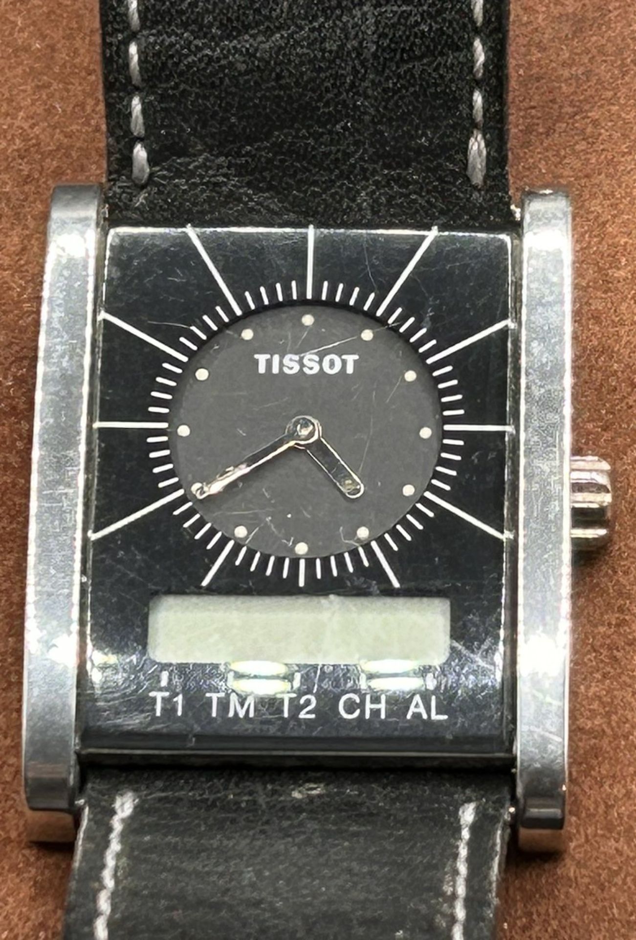 HAU "Tissot" analog/digital, Lederband, Werk nicht geprüft, Batterfach-Deckel fehlt wohl