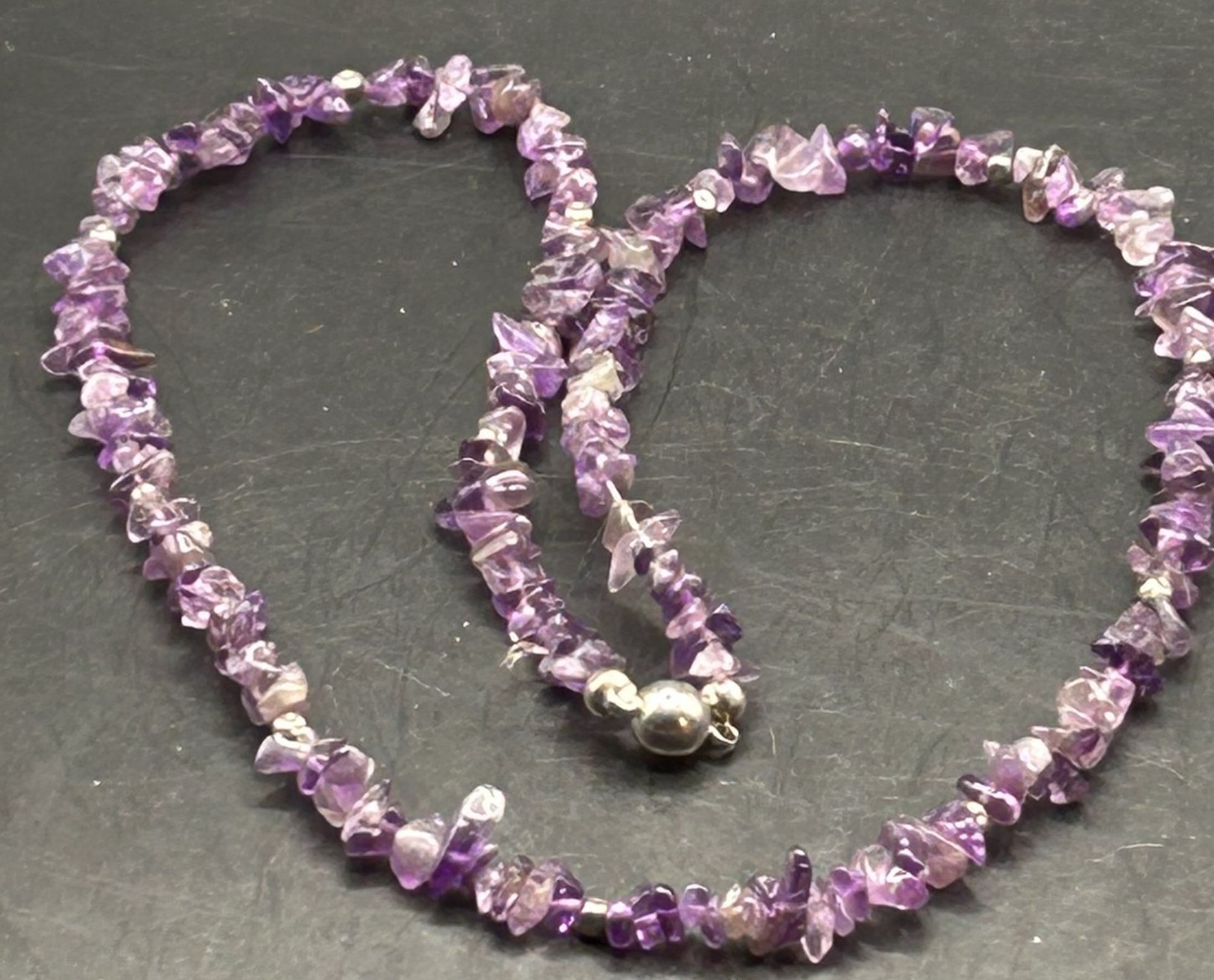 dünne Amethyst-Halskette, L-ca. 46 cm, 14,7 gr.