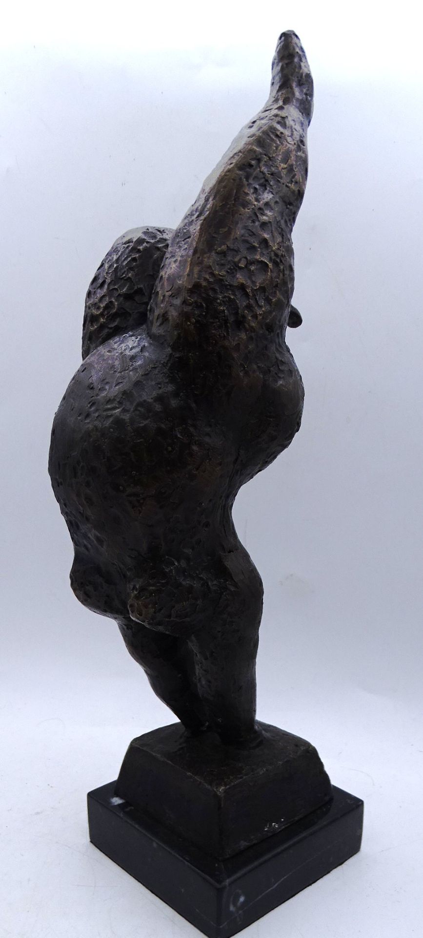 Bronze  "Turnerin Handstand" auf Steinsockel, H-31cm - Bild 2 aus 7