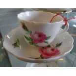 Mokka-Tasse mit U.T. "Meissen" Rote Rose, Schwerter durchschliffen