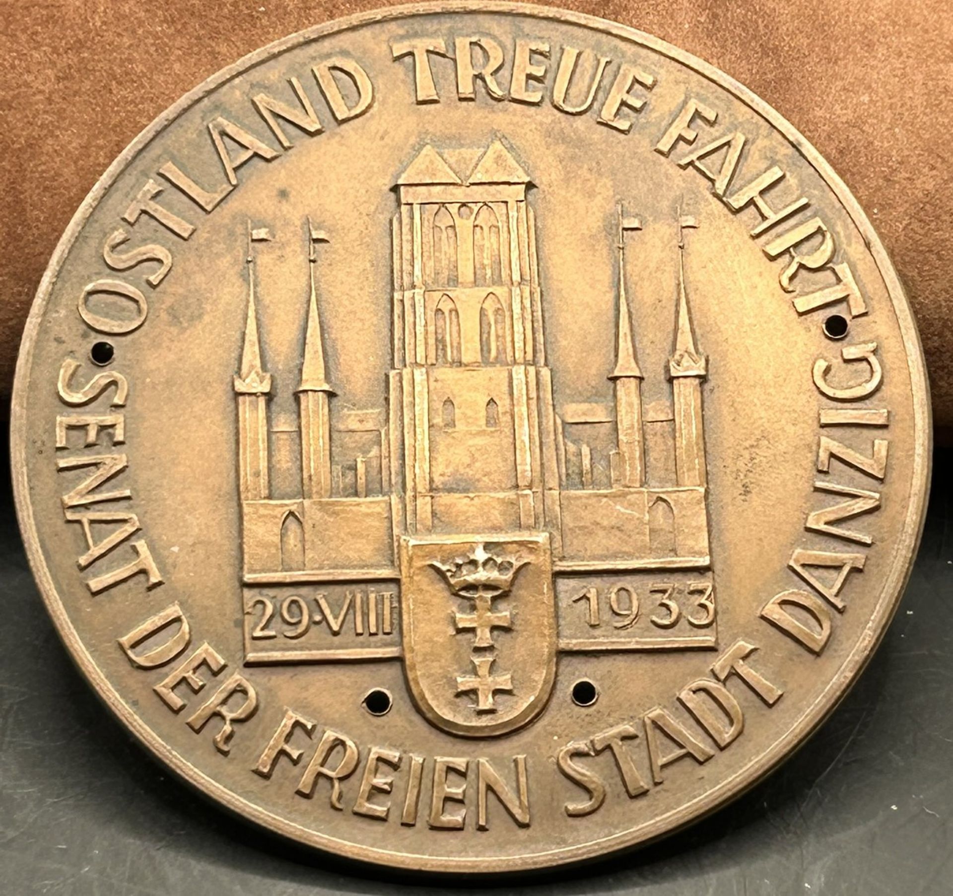 runde Bronzeplakette "Ostland Treue Fahrt 29.VIII. 1933" Senat der Freien Stadt Danzig, D-9 cm, seh - Image 2 of 3