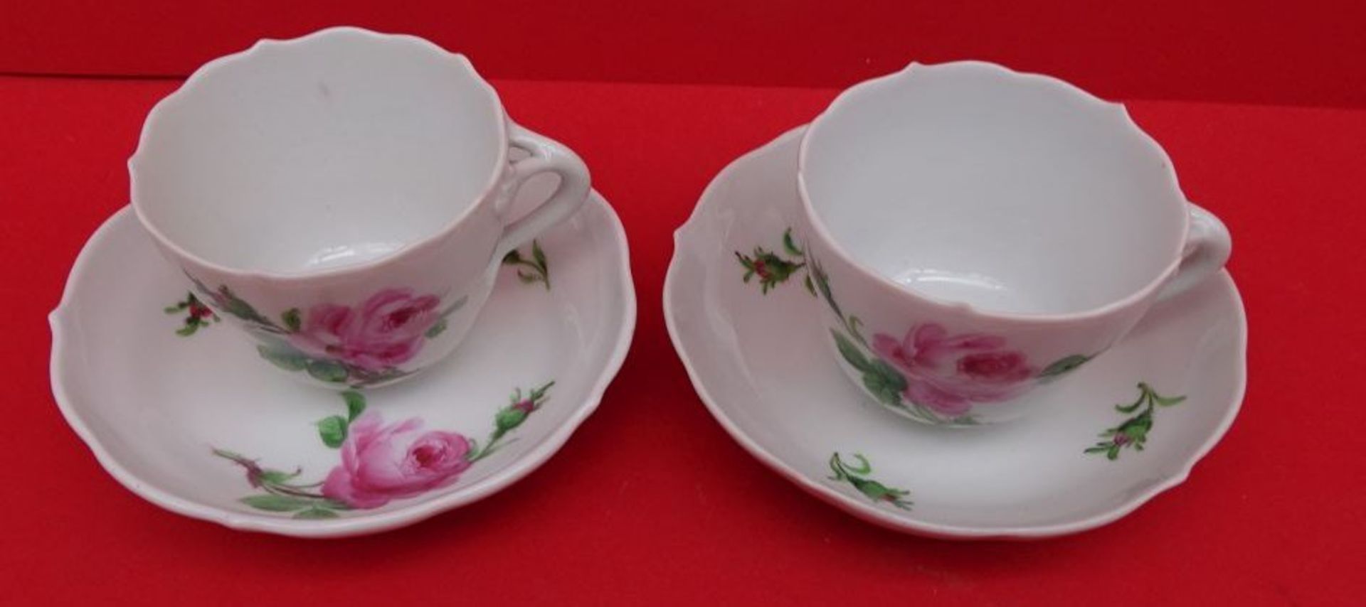 2x Moccatassen mit U.T. "Meissen" Rote Rose, 2.Wahl - Bild 2 aus 4