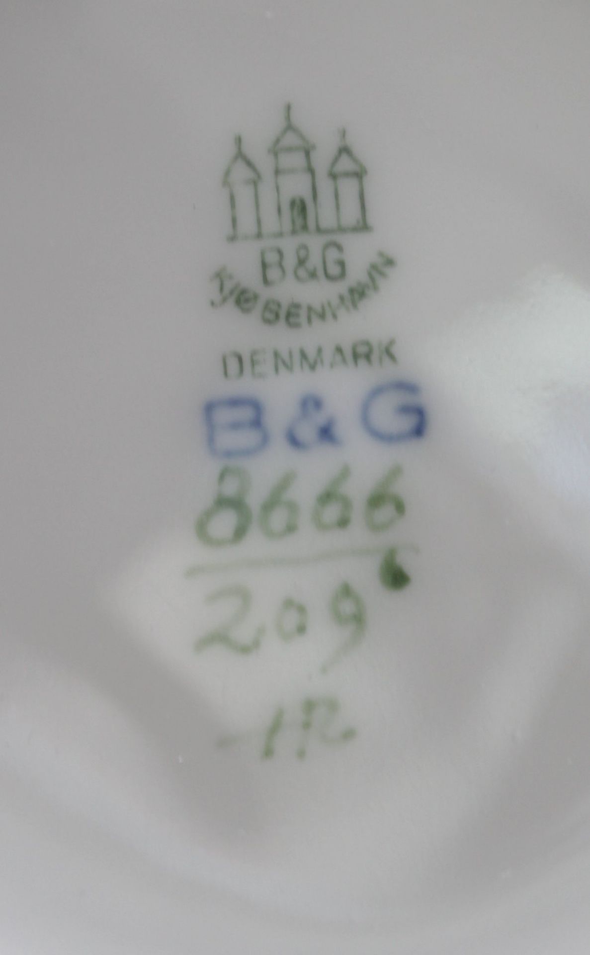 Vase, Bing & Gröndahl, umlaufend Segelbootmotiv in Unterglasur, H-20,5cm. - Bild 3 aus 3