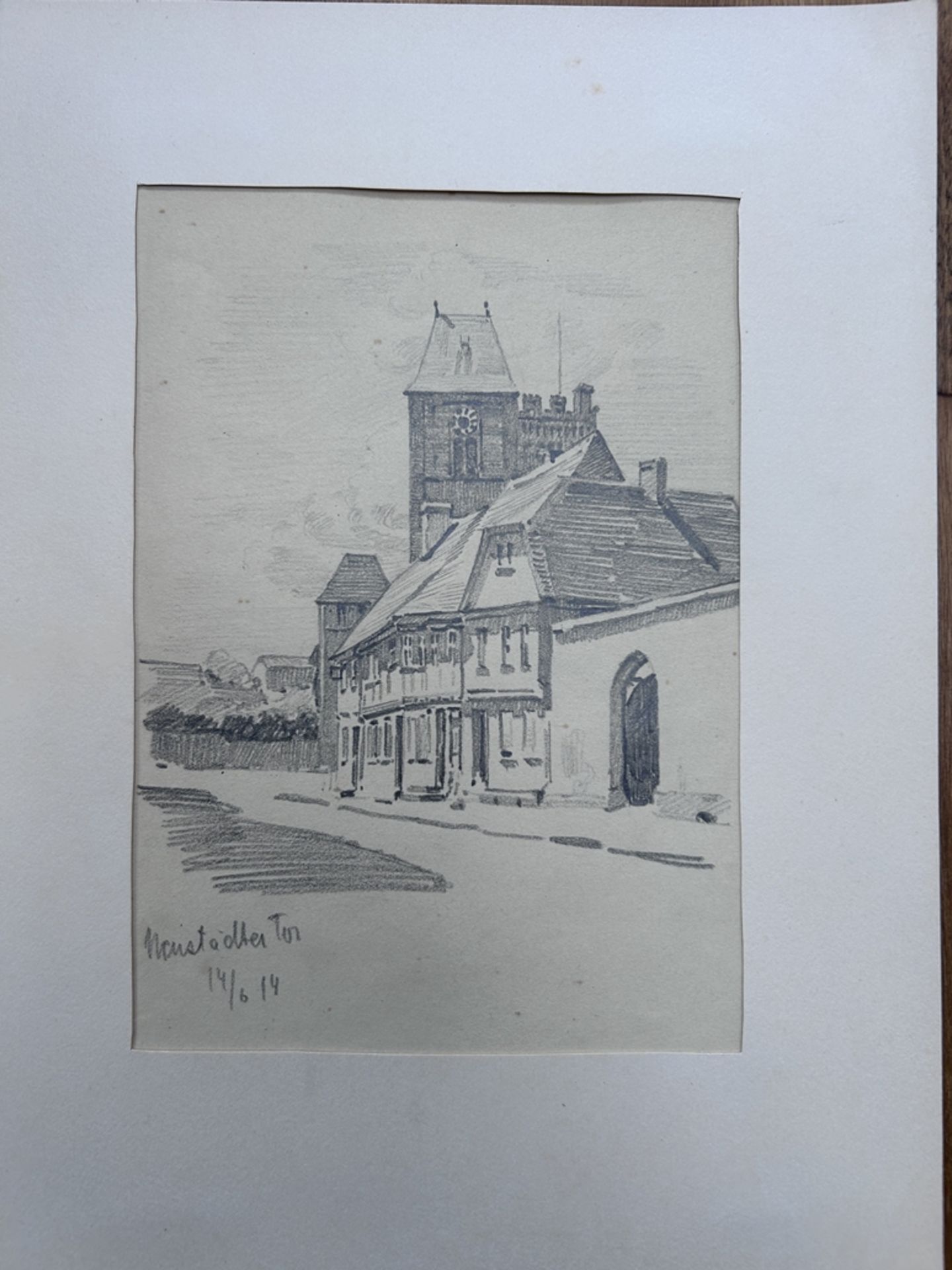 ER, 1914, 2x Stiftzeichnungen, wohl beide Gießen, 1x Neustädter Tor in PP., BG je. 30x23 cm - Bild 2 aus 5