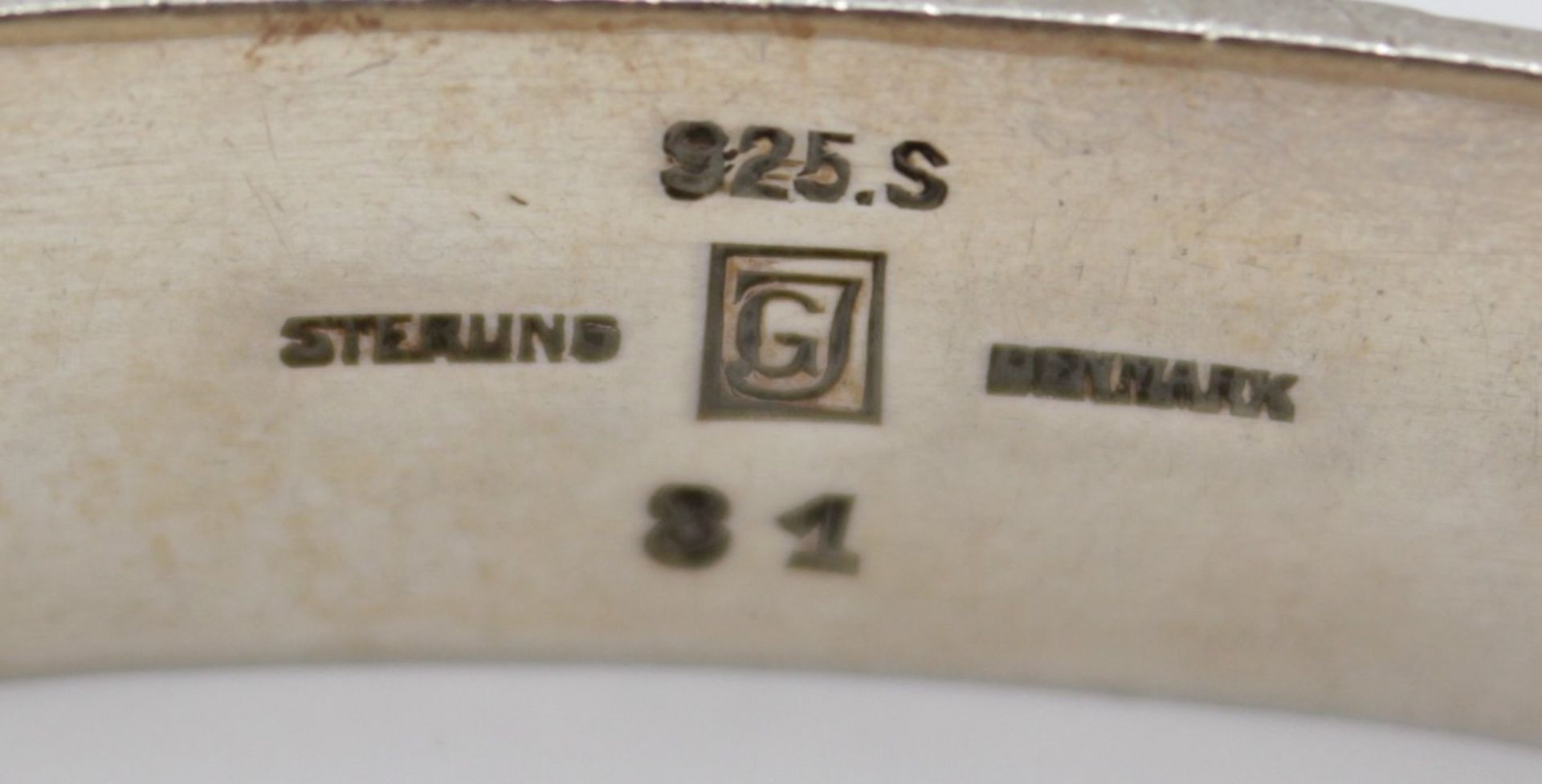 Serviettenring, Georg Jensen, Sterling, Nr. 81, Monogrammiert "H.W.", 37,4gr., 5,2 x 2,6cm. - Image 4 of 4