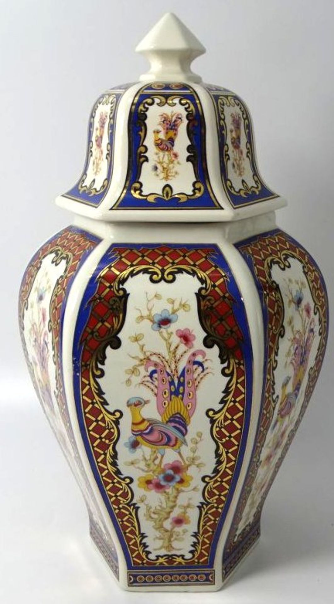 Deckelvase, handbemalt, wohl China, unleserl. gemarkt, H-32 cm