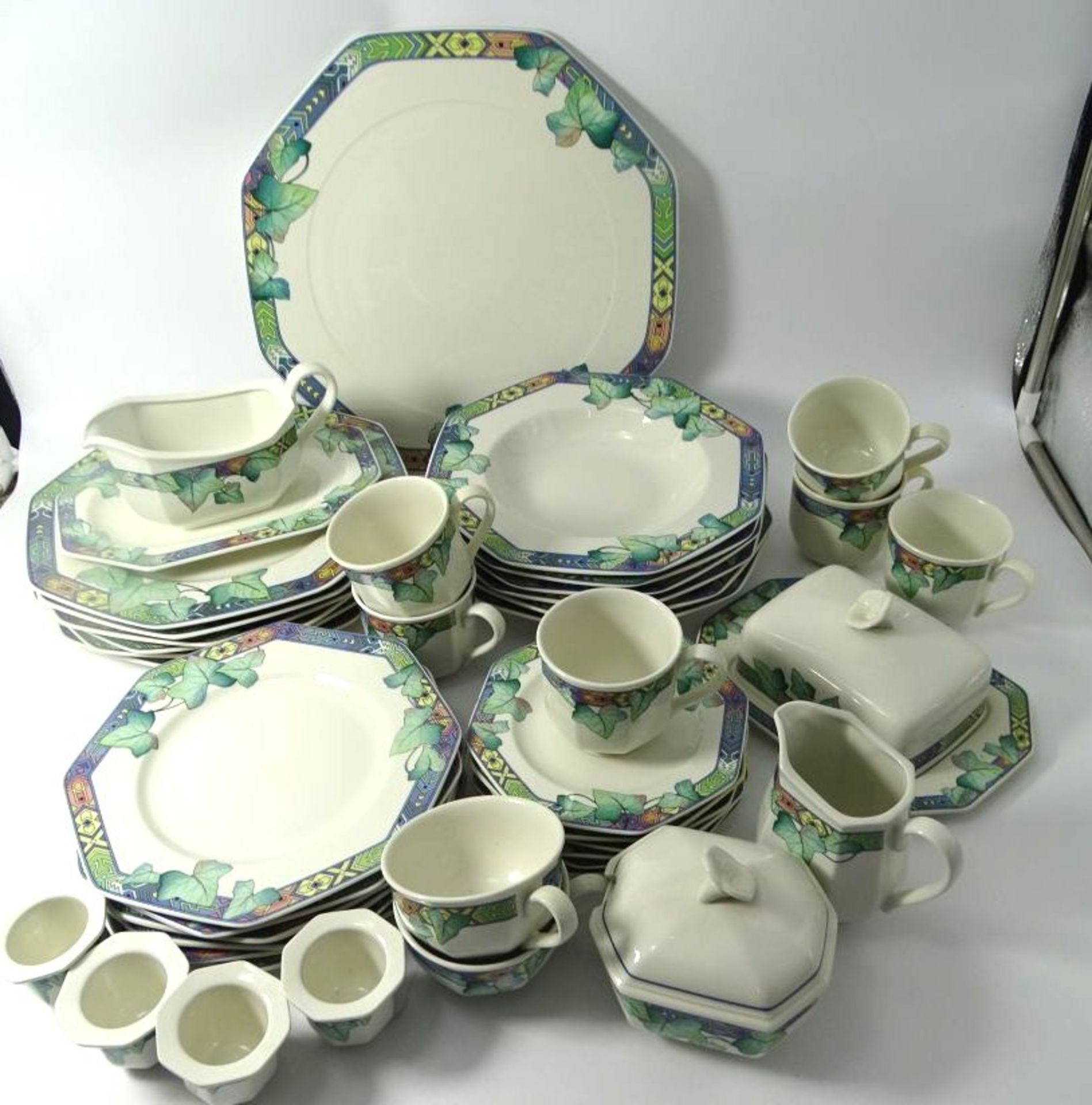 38 tg. Geschirr "Villeroy&Boch" Dekor Pasadena,  für 6 Personen, aber nur 4 Eierbecher - Bild 2 aus 6