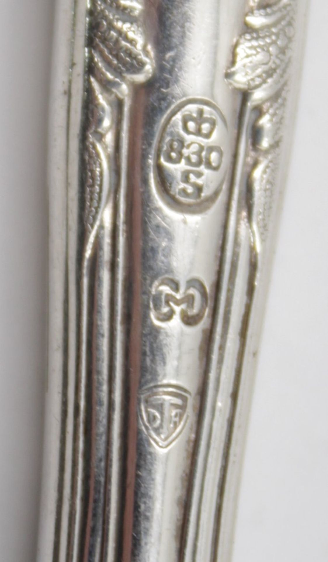 kl. Flaschenöffner, 830er Silbergriff, ca. L-10cm. - Bild 5 aus 5