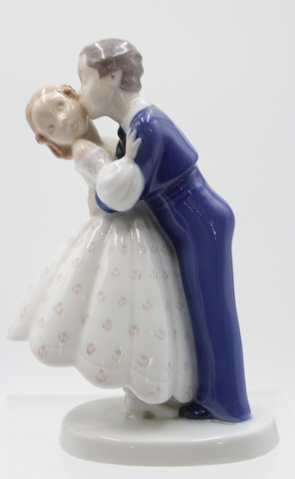 Figurengruppe "Hans und Trine", Bing & Gröndahl, Modellnr. 2162, Entw. Claire Weiss, polychrome Unt