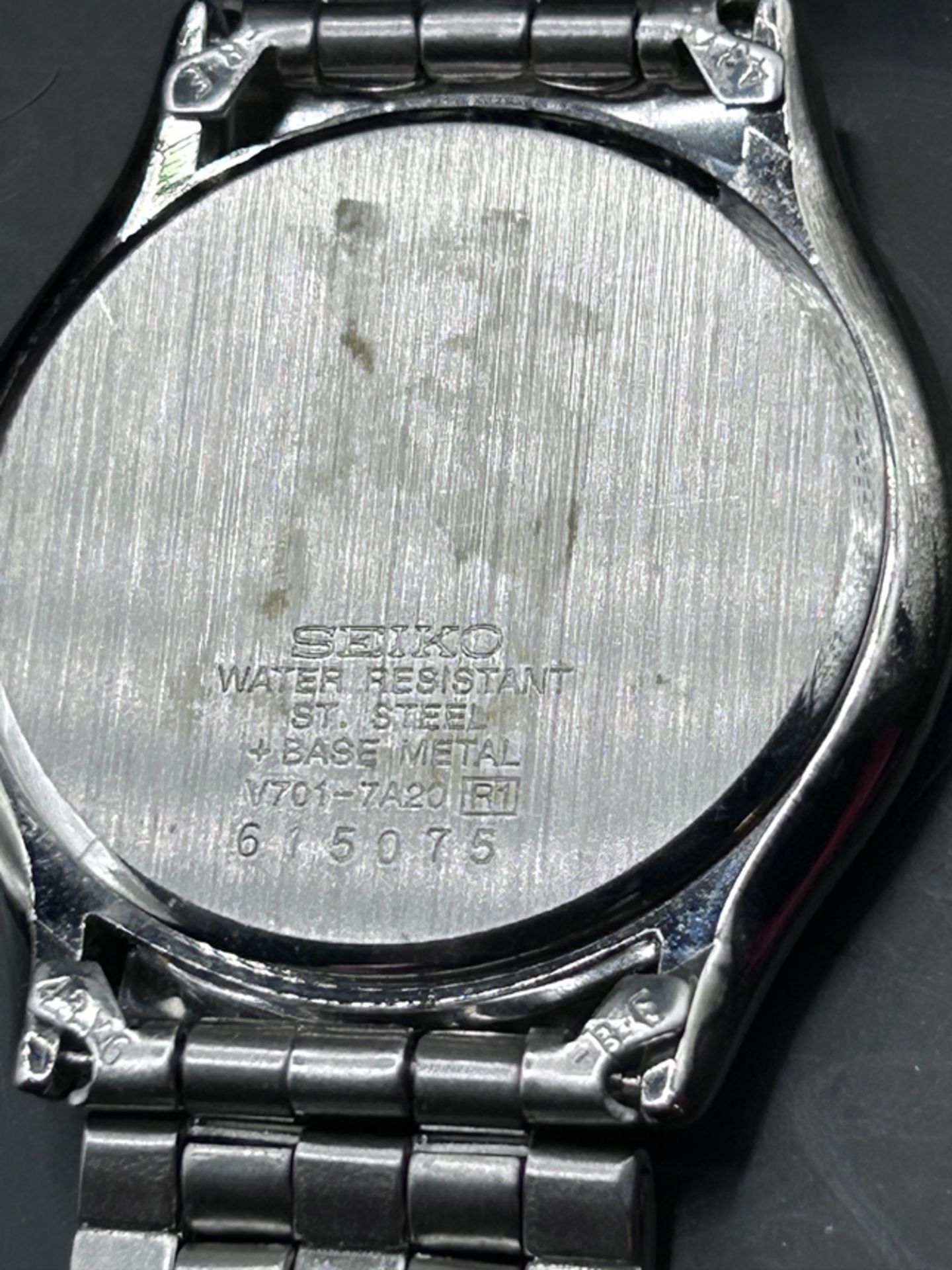 flache Armbanduhr "Seiko" V701-7A20, Metallband, Quartz - Image 3 of 3