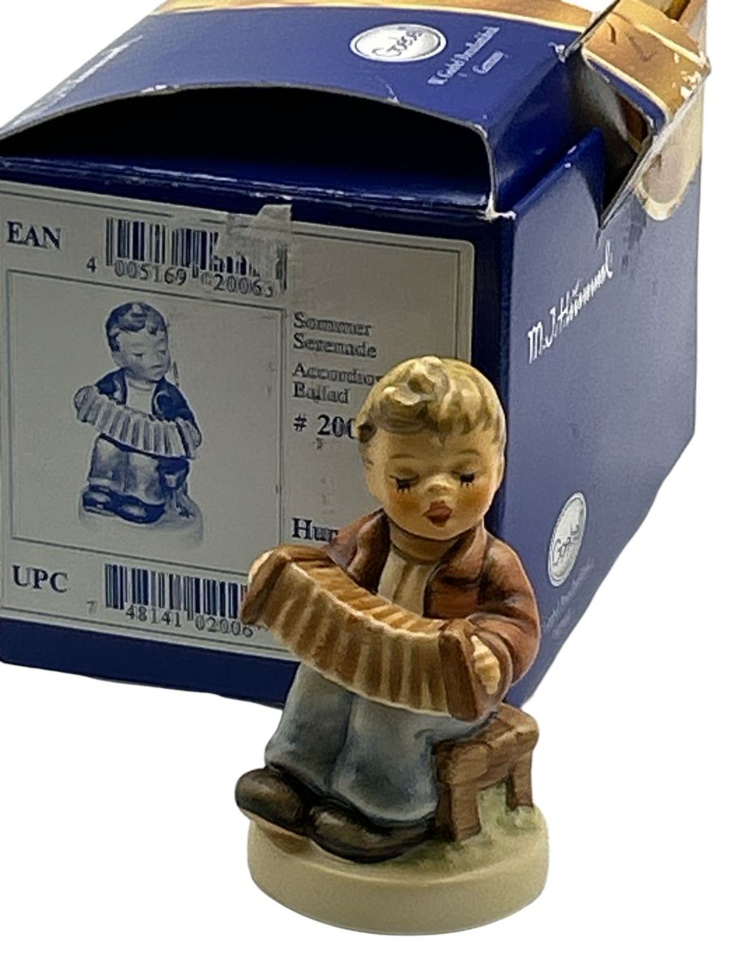 Hummel Figur "Junge mit Ziehharmonika" von Goebel, in OVP, H-7 cm
