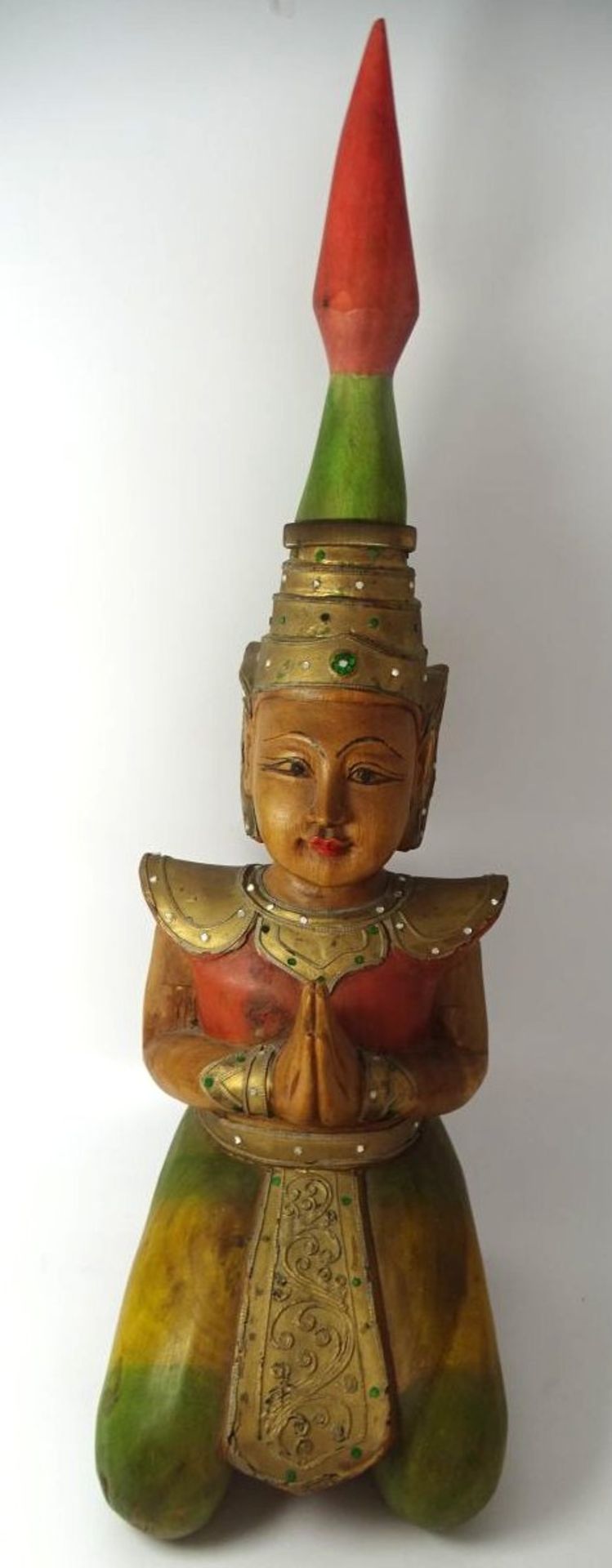 betender Tempeldiener, Holzschnitzerei, wohl Thailand, H-66 cm