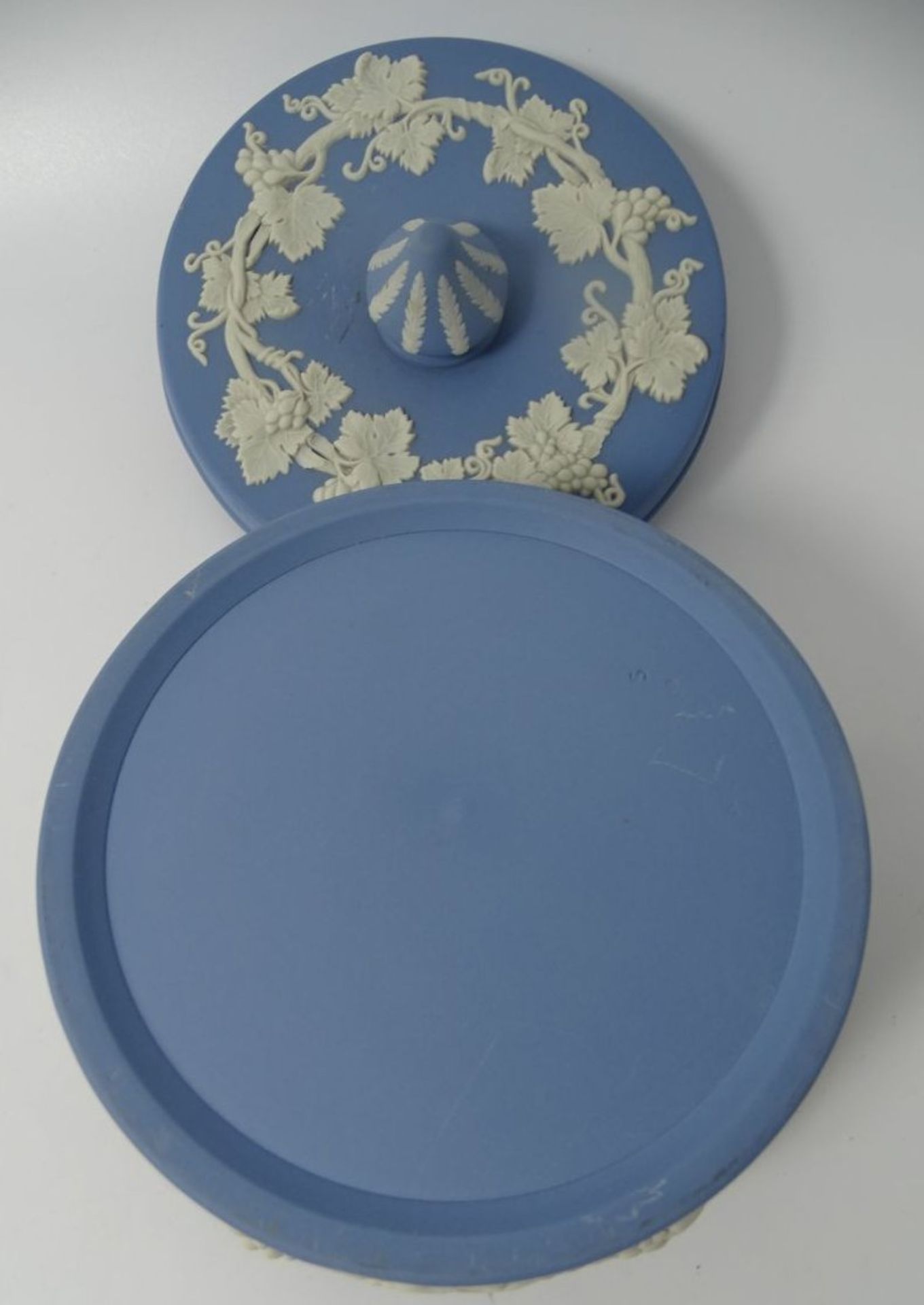 Deckeldose "Wedgwood", blau/weiss, H-8 cm, D-12 cm - Bild 4 aus 4