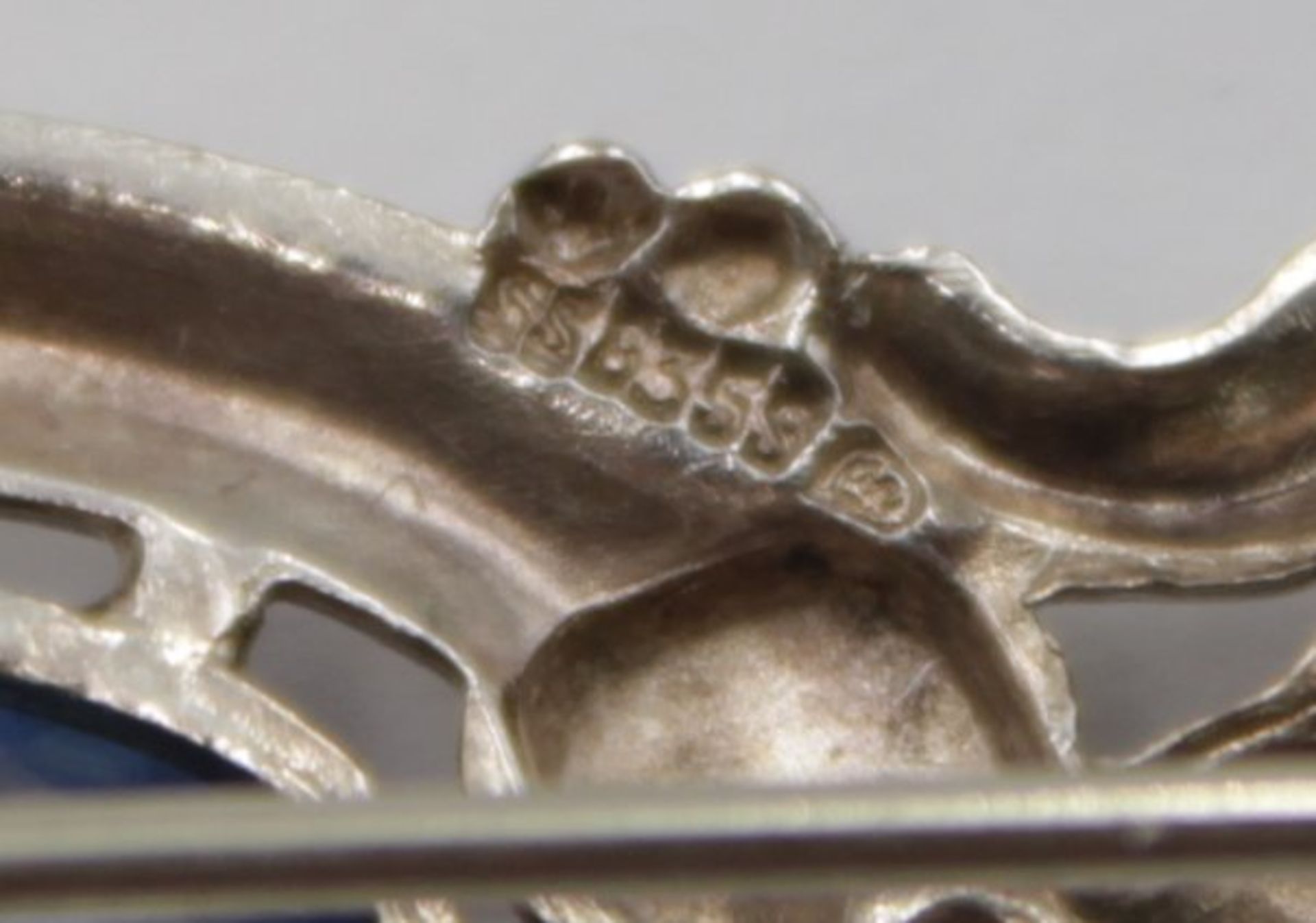 Brosche, 835er Silber, hellblauer facc. Stein, 6gr., L-5cm. - Bild 3 aus 4