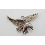 figürl. Anhänger, Adler, Silber (gepr.), ca. 5,3gr., 2,5 x 3,8cm.