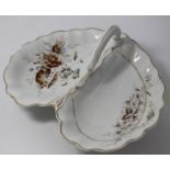 2 passige Anbietschale, floral handbemalt, Unterseite mit kl. Abplatzern, kurzer Brandriss, H-5 cm,