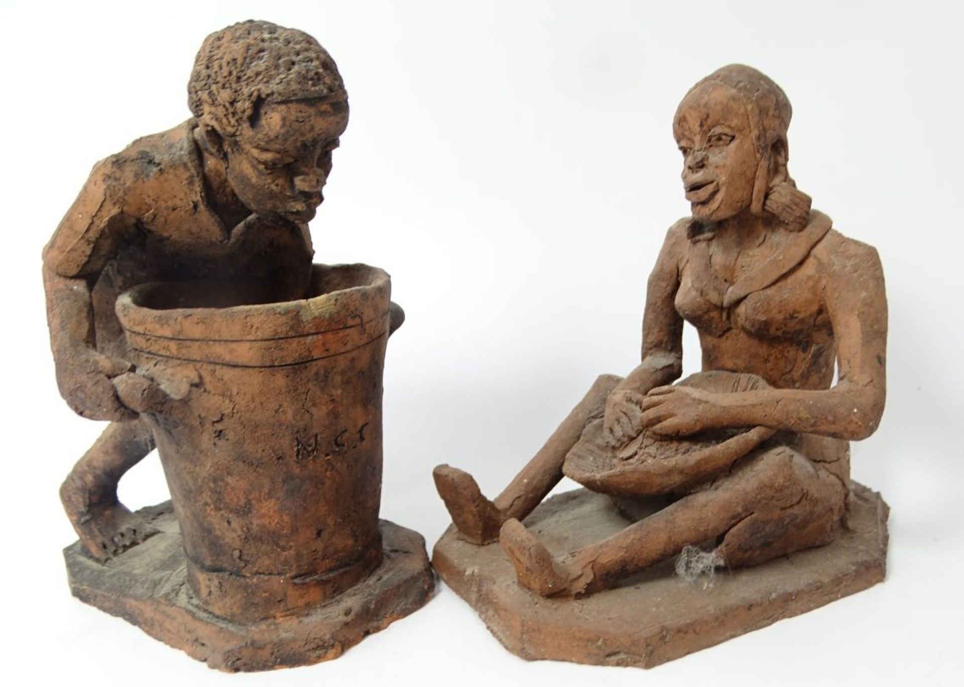 afrikan Paar, Kunstkeramik monogrammiert, H-13 und 14 cm
